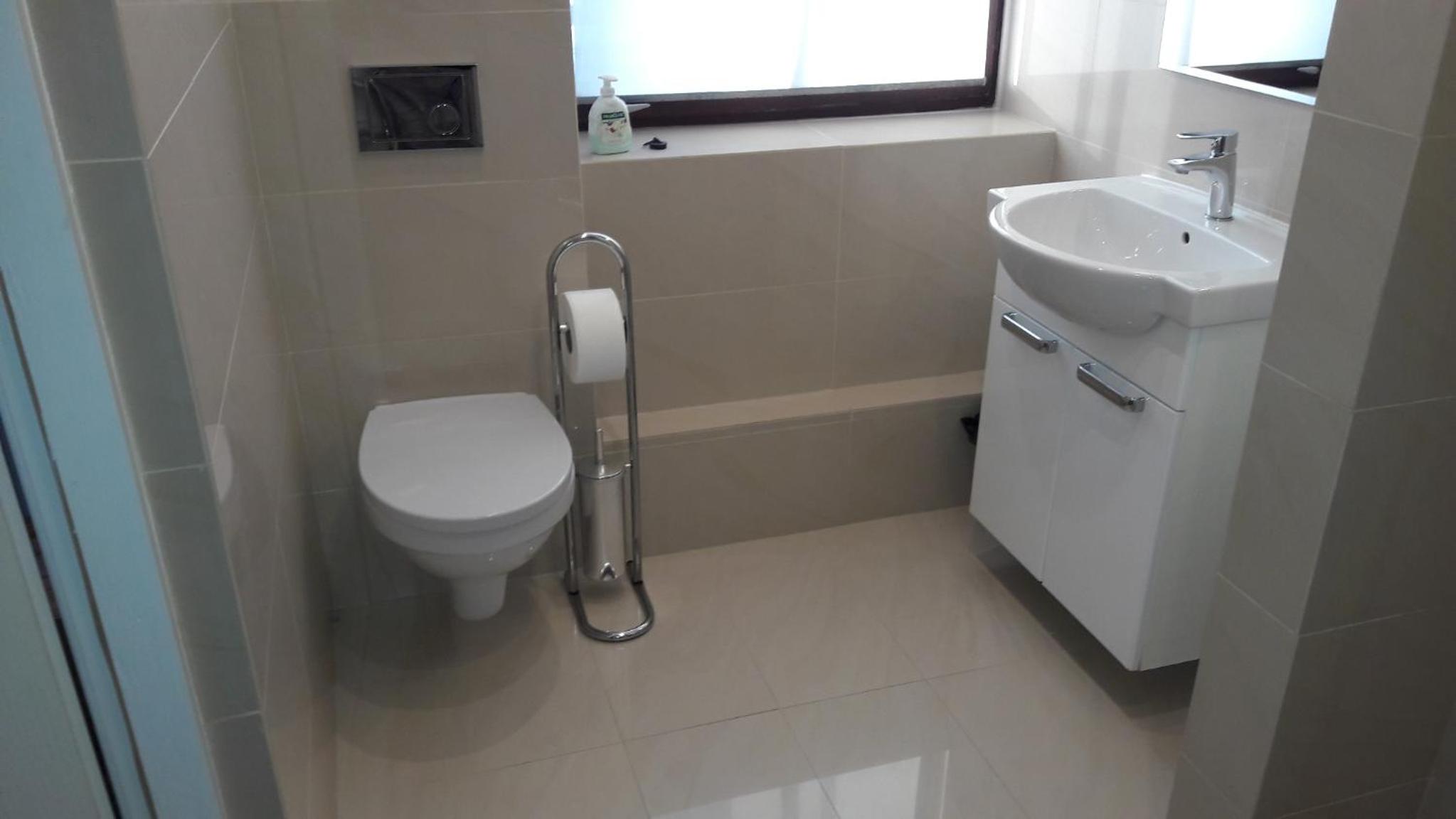 Double Room with Bathroom - Photo 4