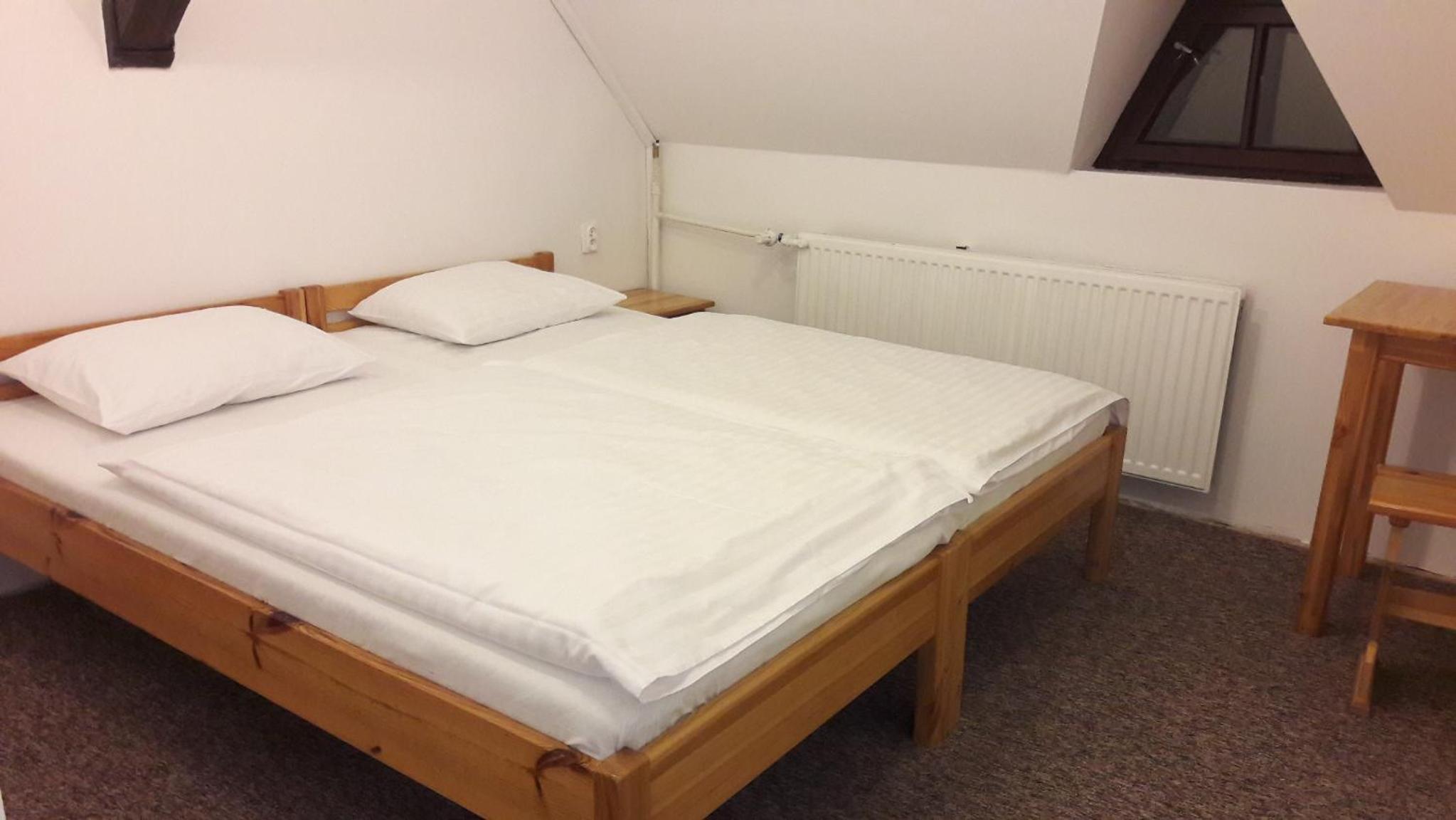 Double Room with Bathroom - Photo 1