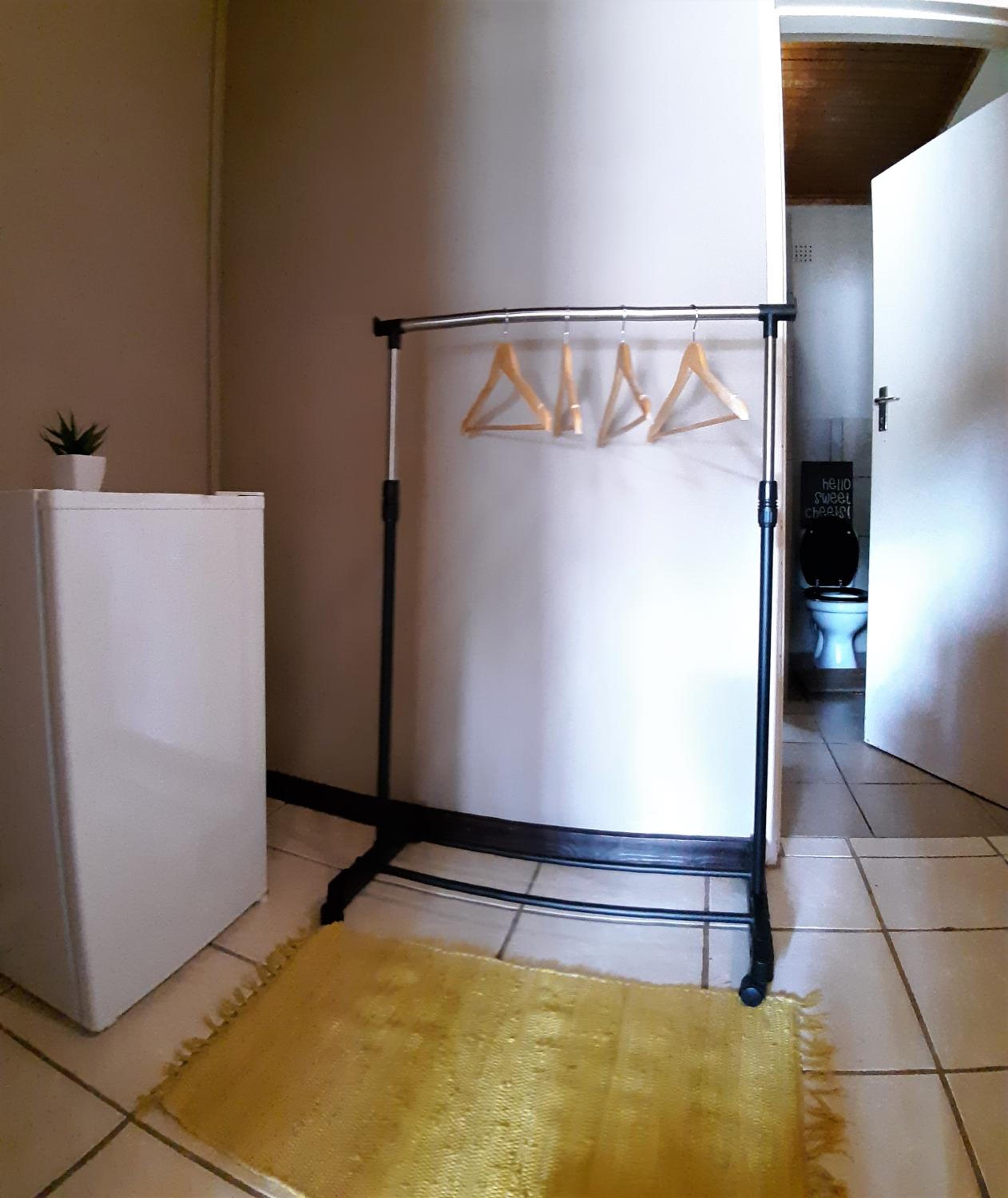 Double Room - Photo 5