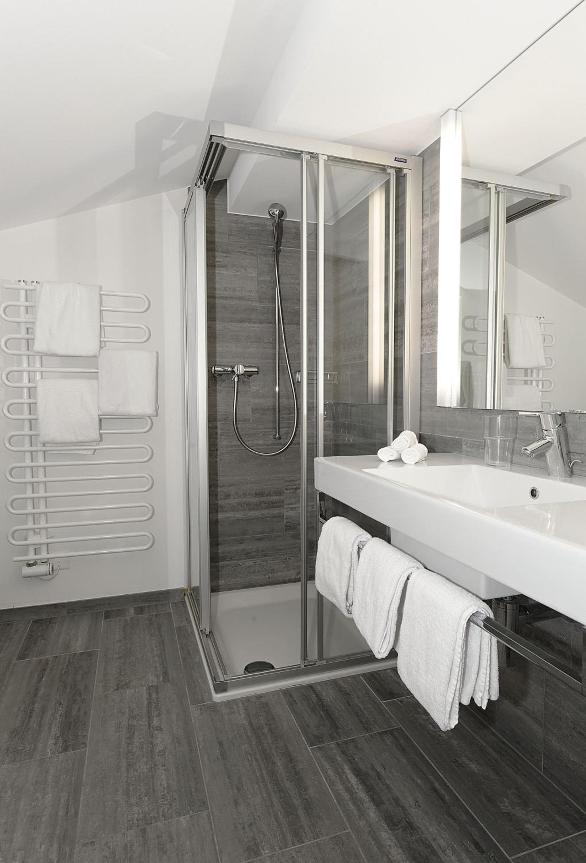 Standard Queen Room - Photo 2