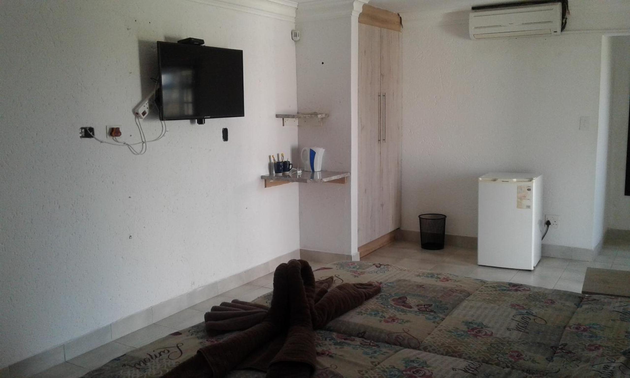 Deluxe Double or Twin Room with Garden View photo 3