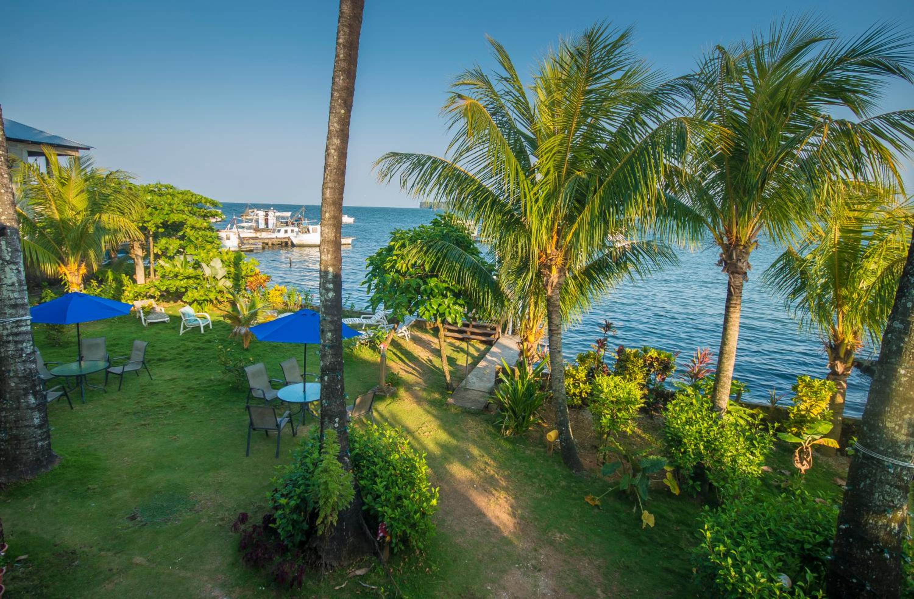 Deluxe Triple Room with Sea View photo 3