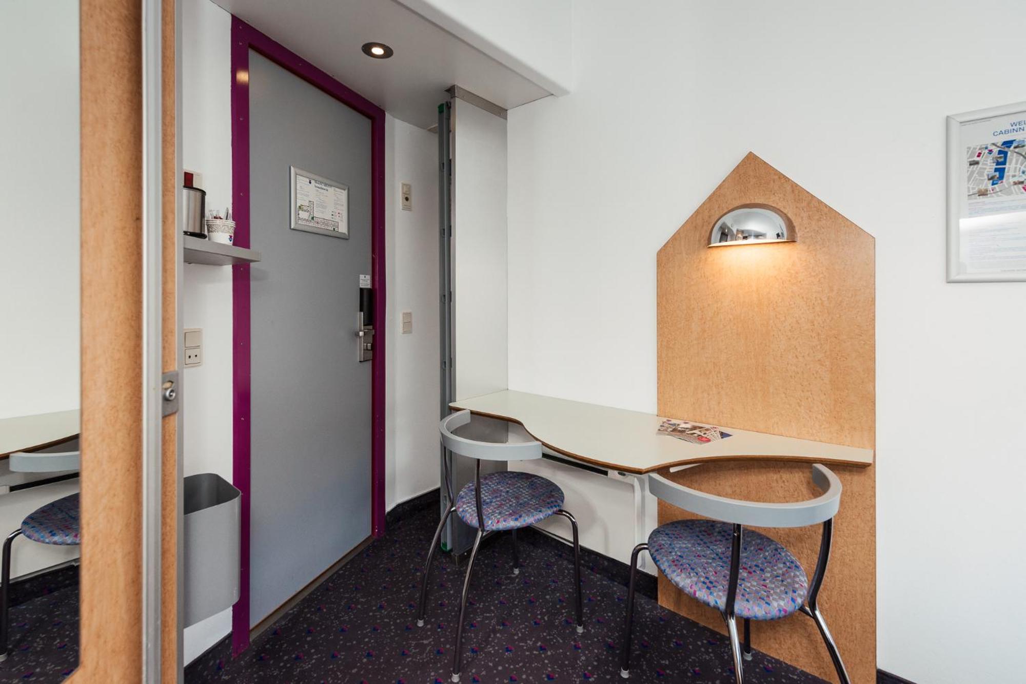 Commodore Room
