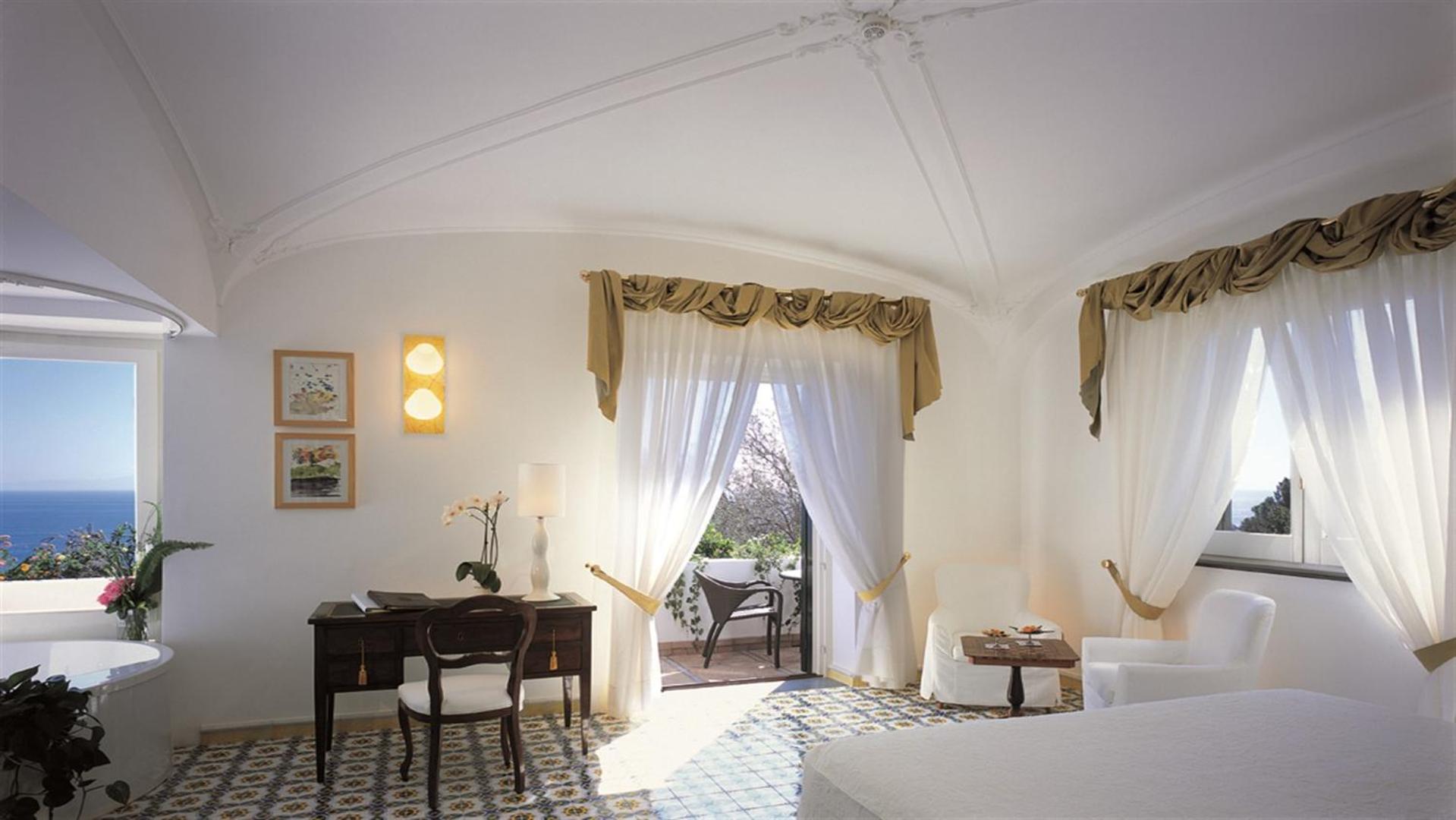 Deluxe Double or Twin Room with Sea View - Photo 1