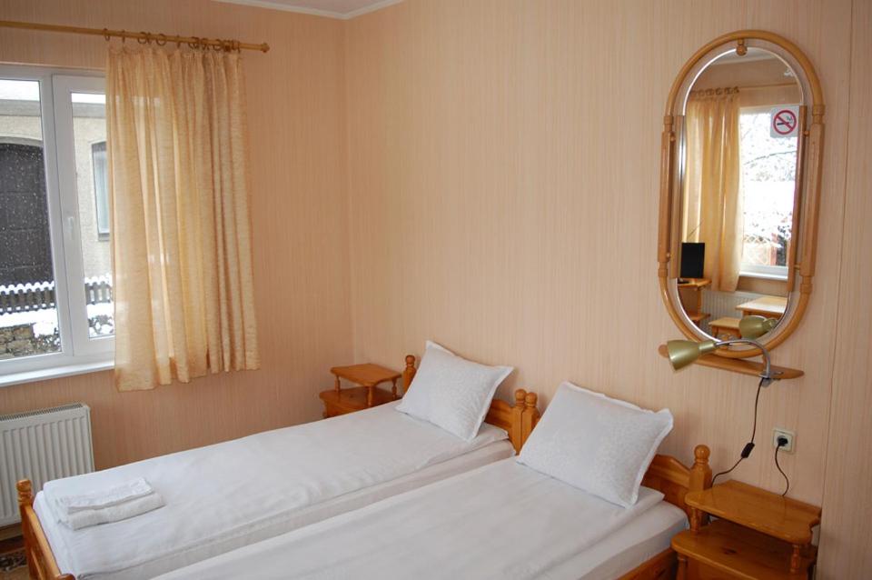 Twin Room with Private Bathroom
