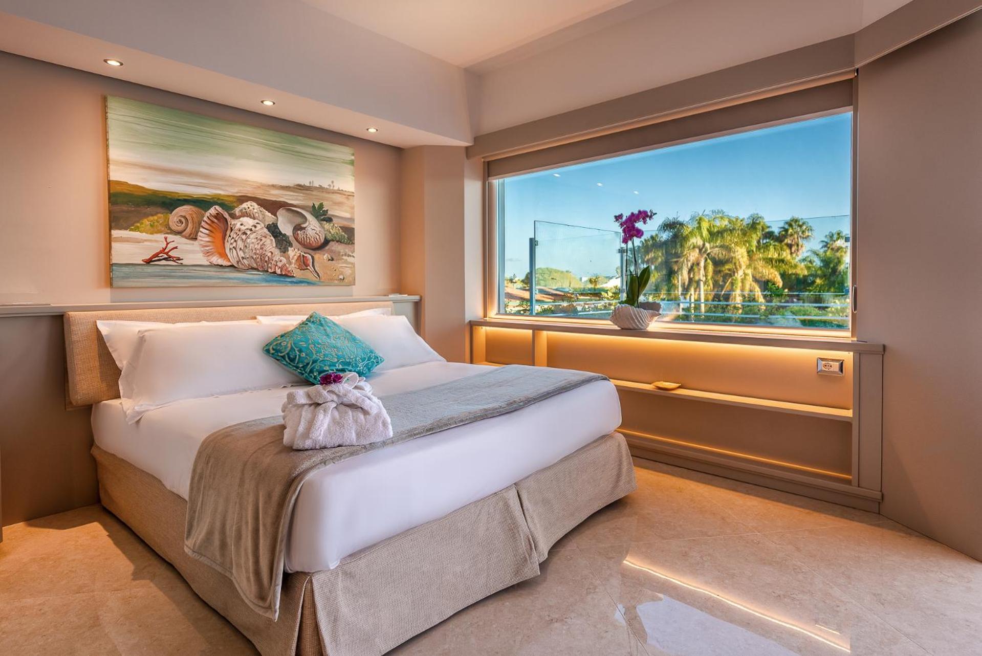Deluxe Double or Twin Room with Spa Bath photo 2