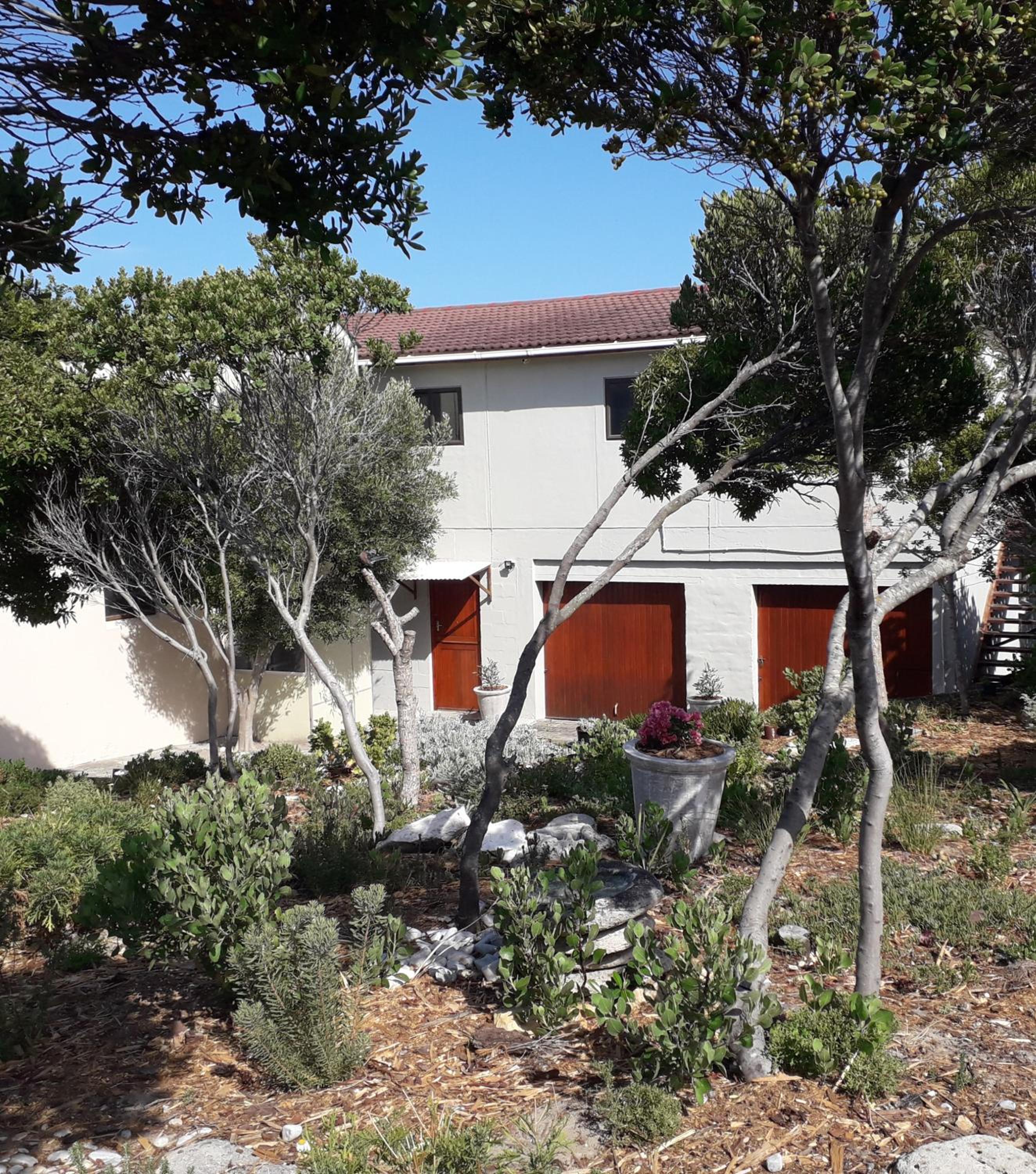 Deluxe Double Room with Balcony and Sea View - Photo 17