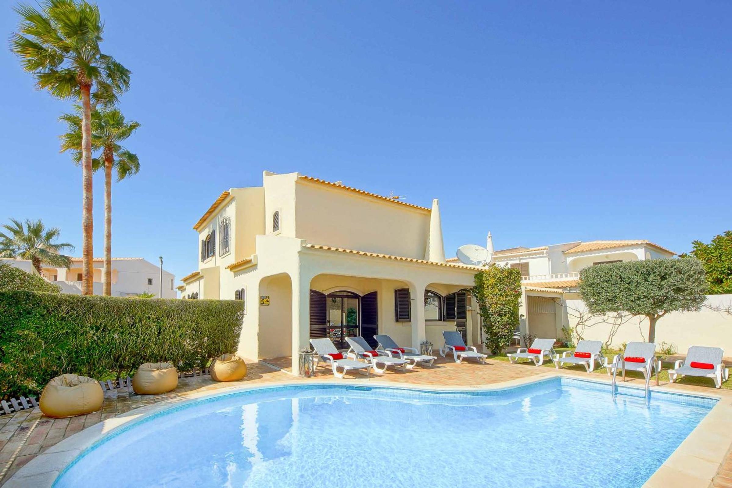 Villa photo 3