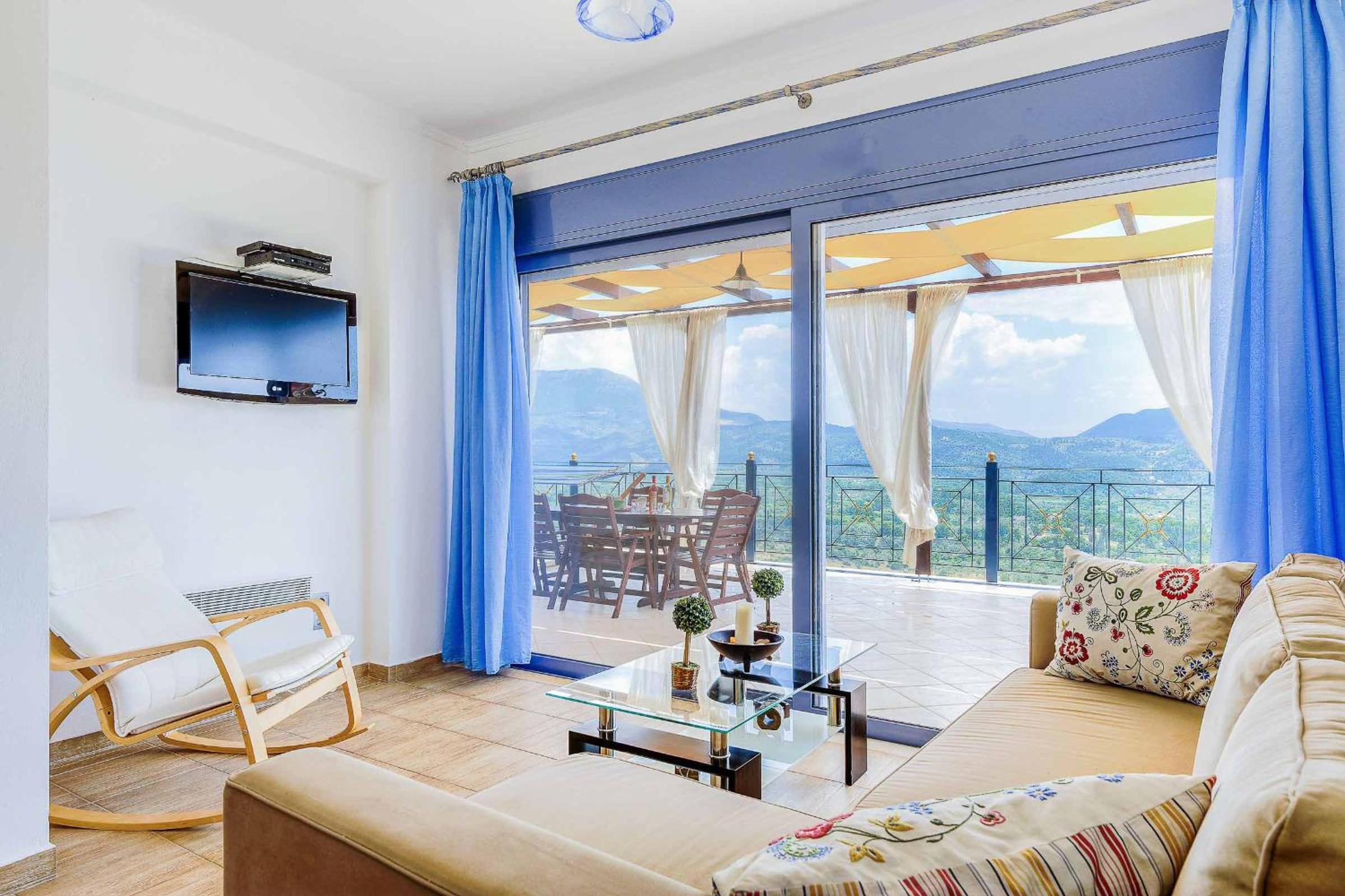 Villa photo 2