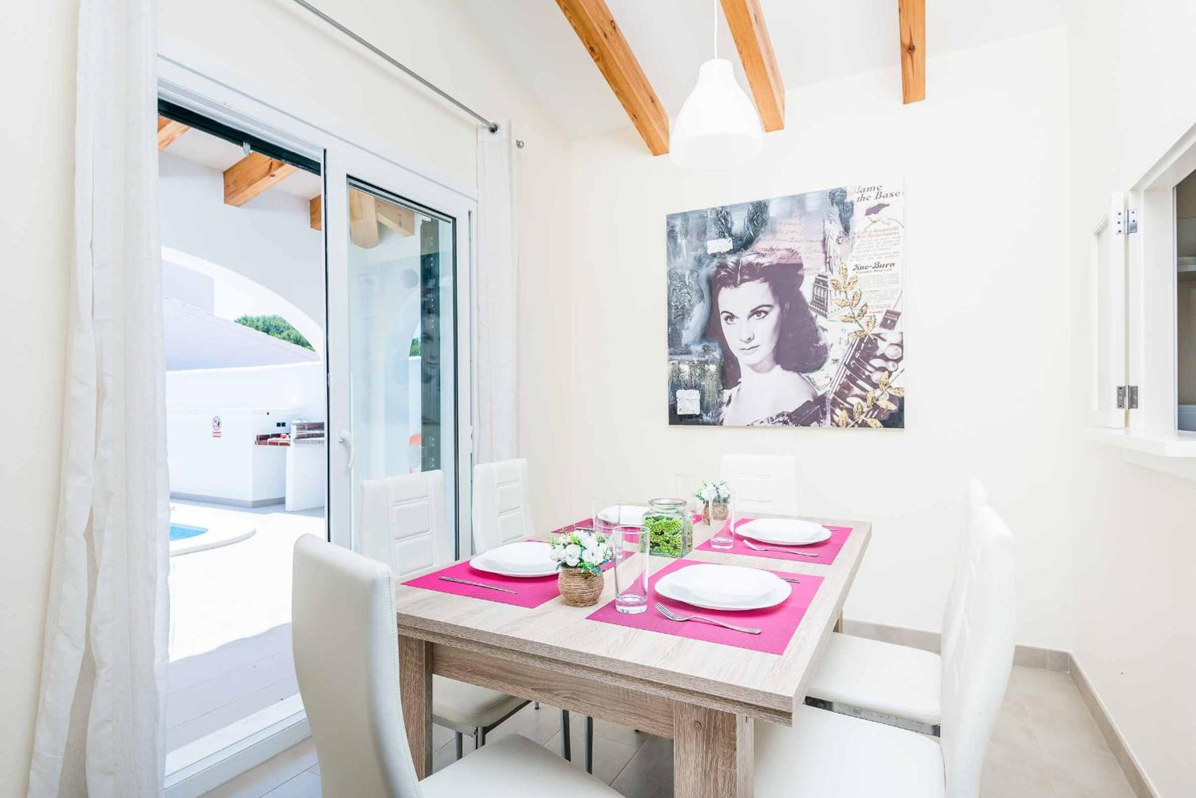 Villa photo 2