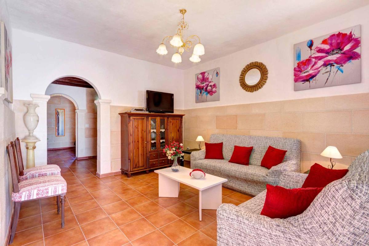 Five-Bedroom Villa photo 3