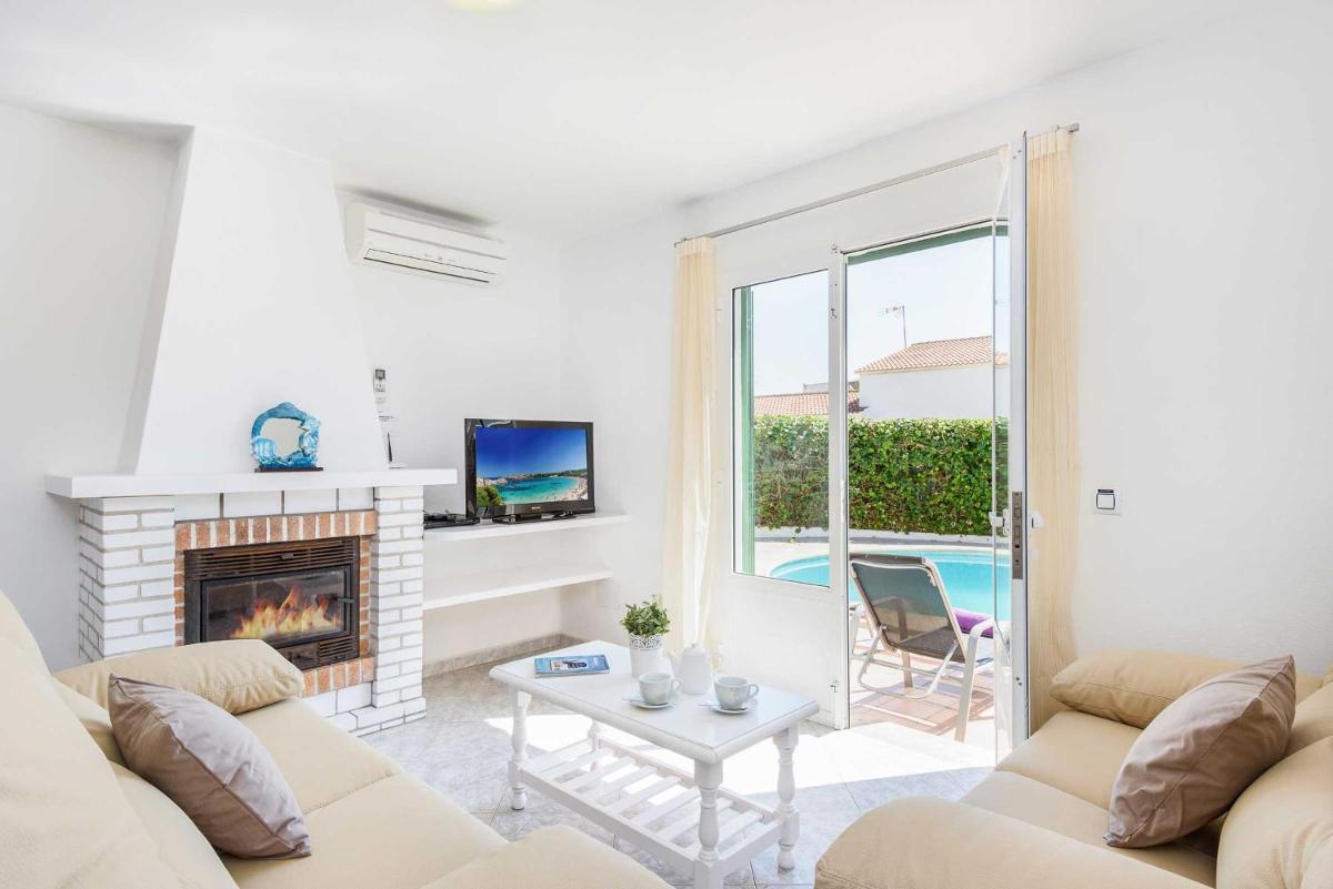 Four-Bedroom Villa photo 3