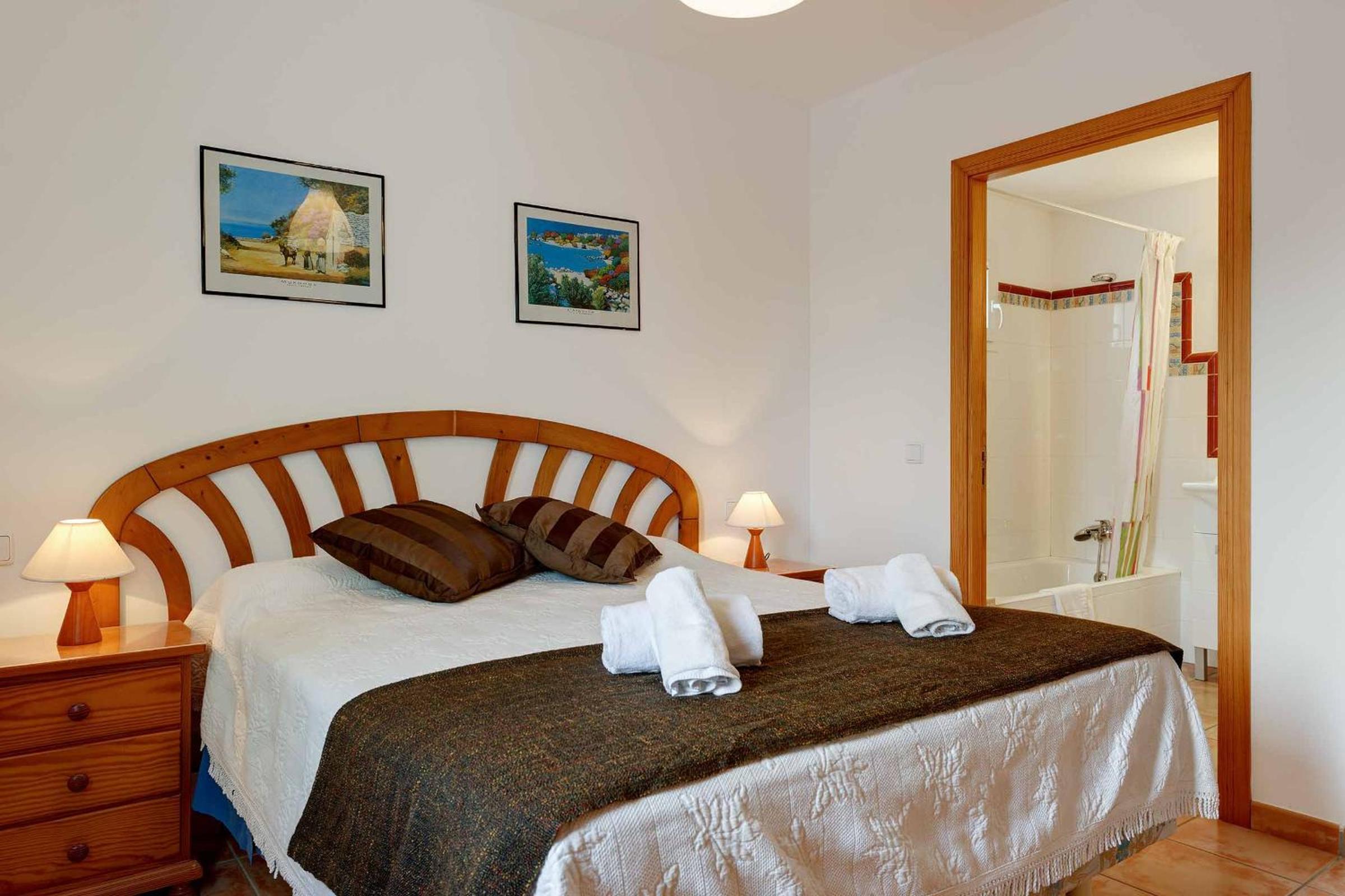 Villa photo 2