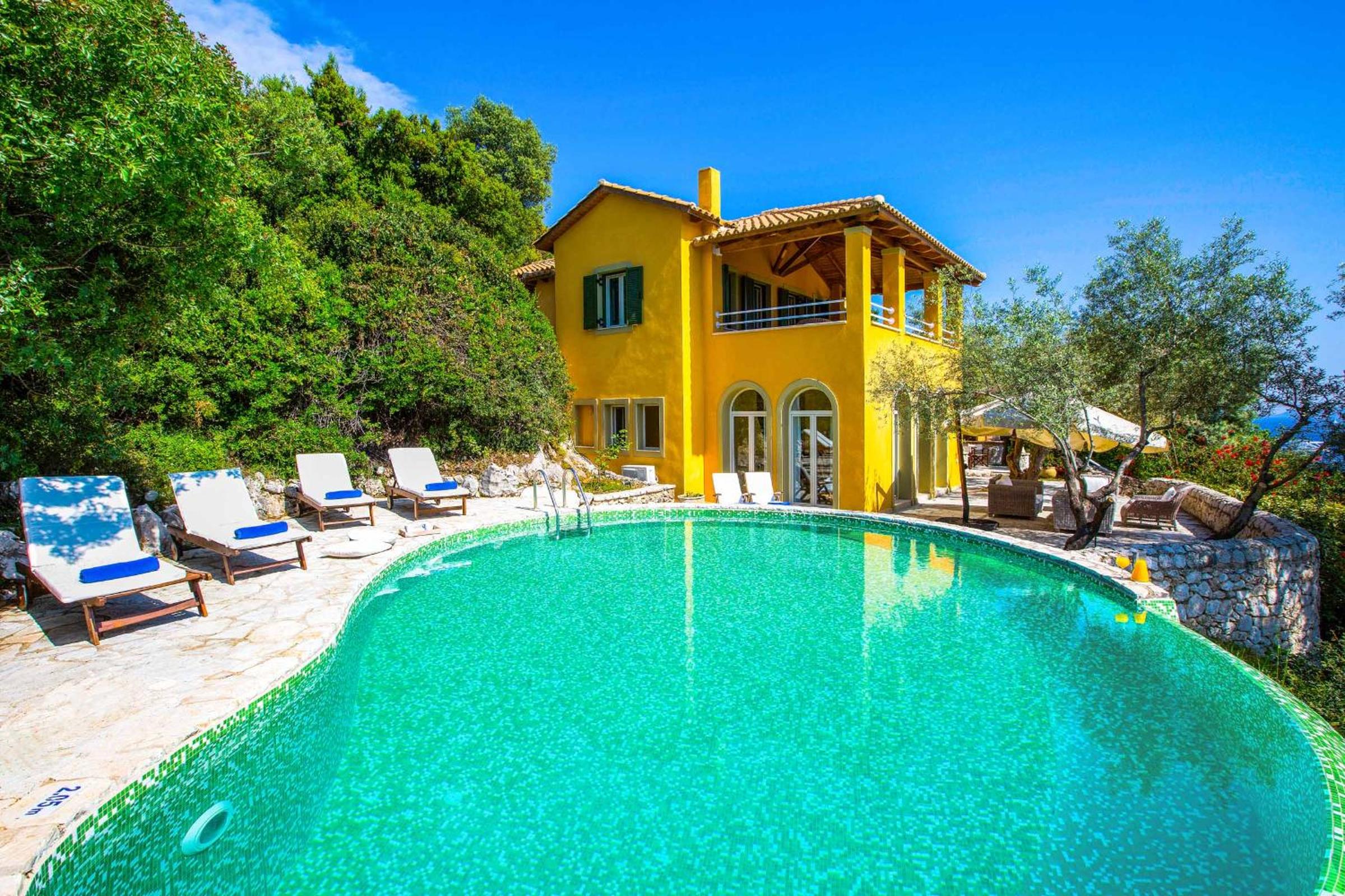 Villa photo 2