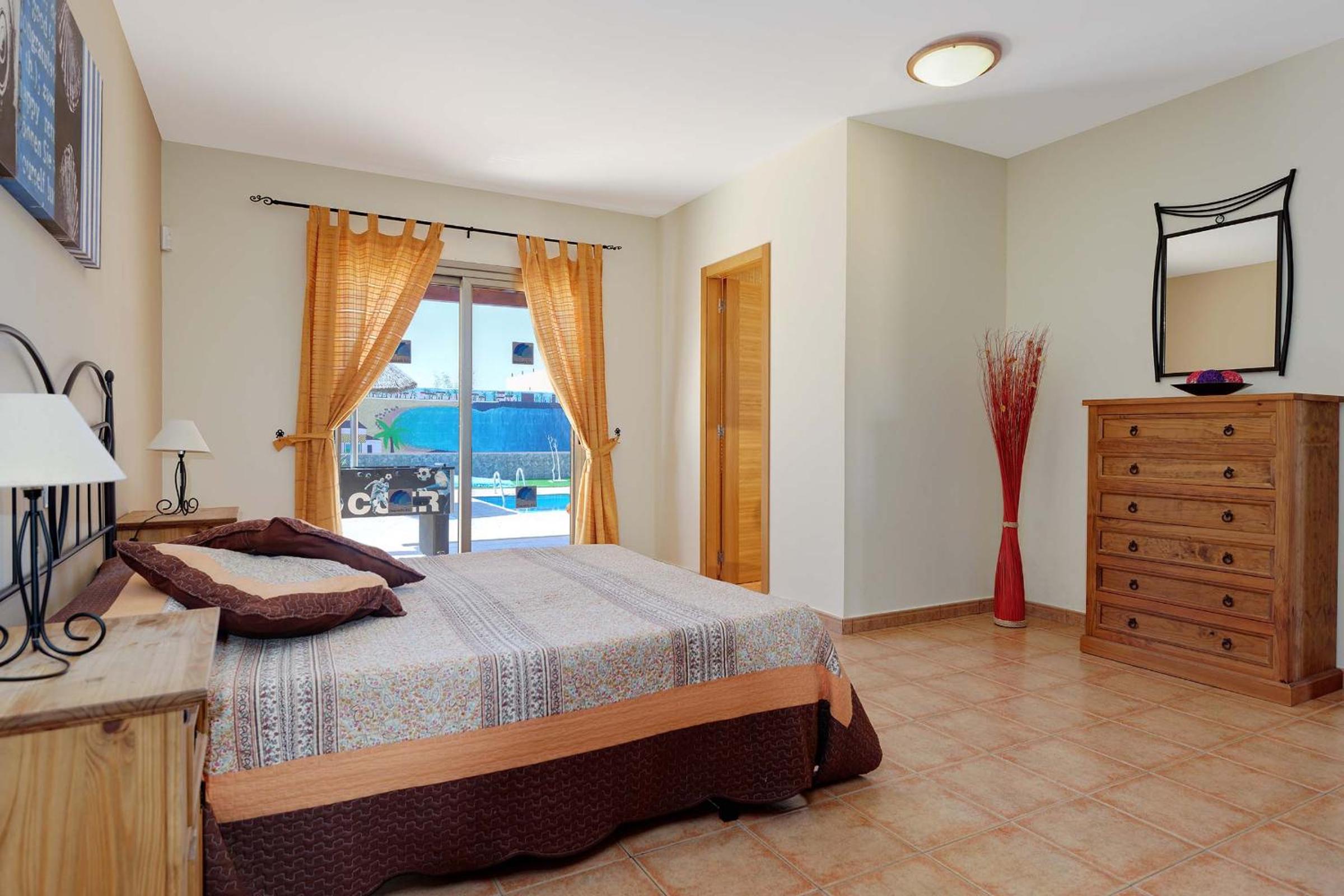 Villa photo 3
