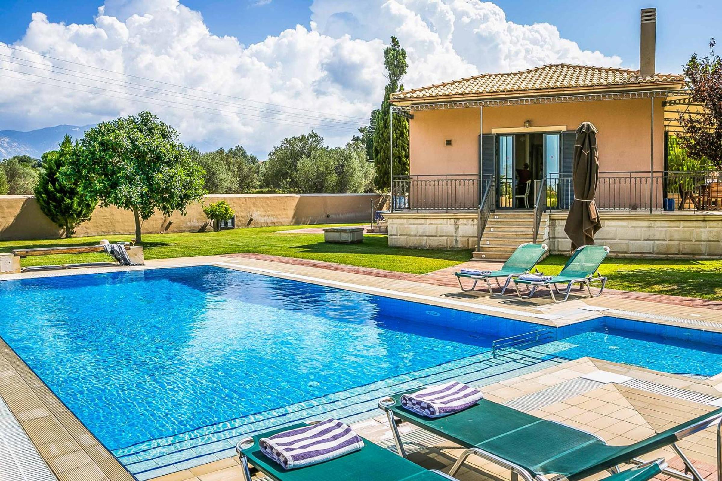 Villa photo 2