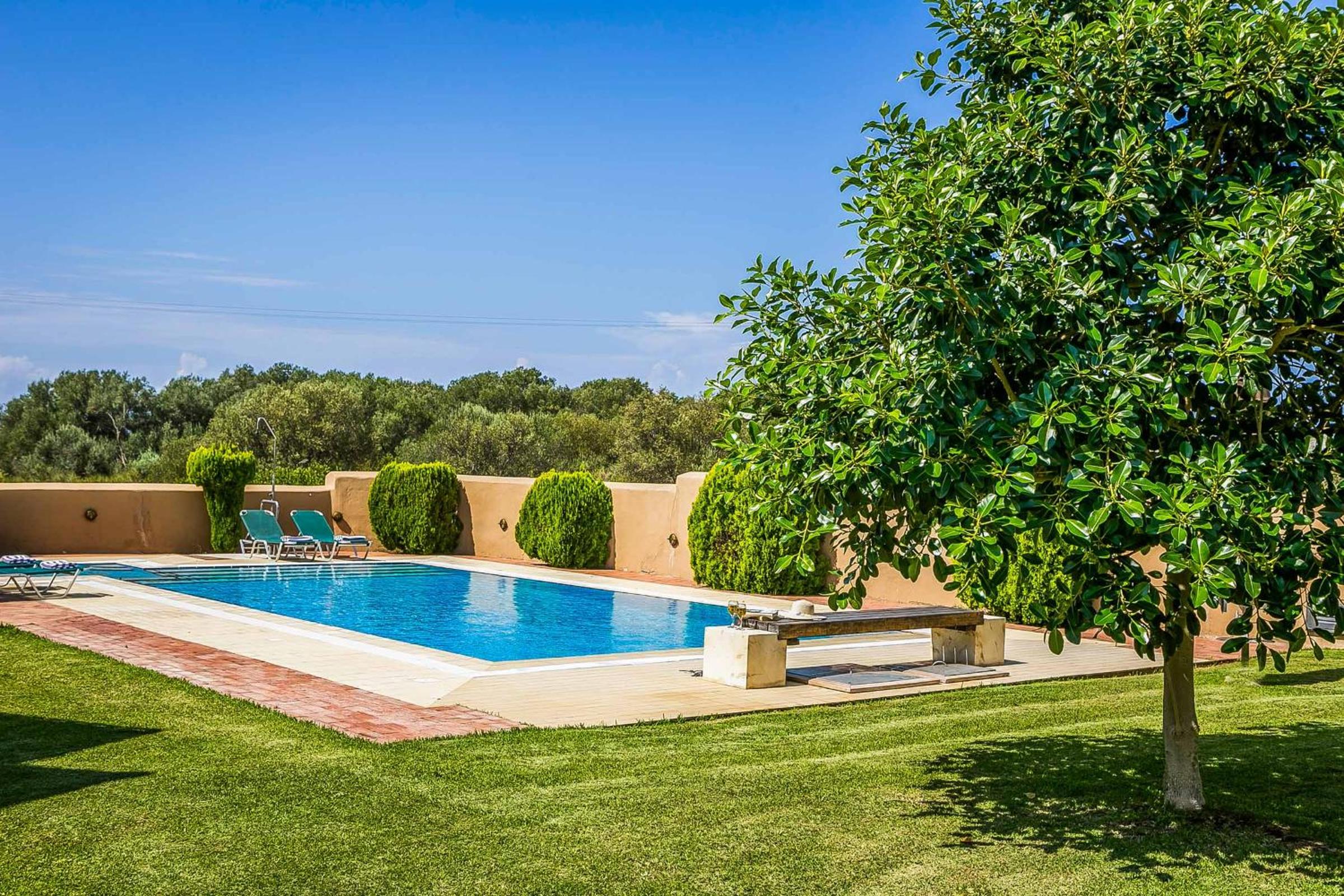 Villa photo 3