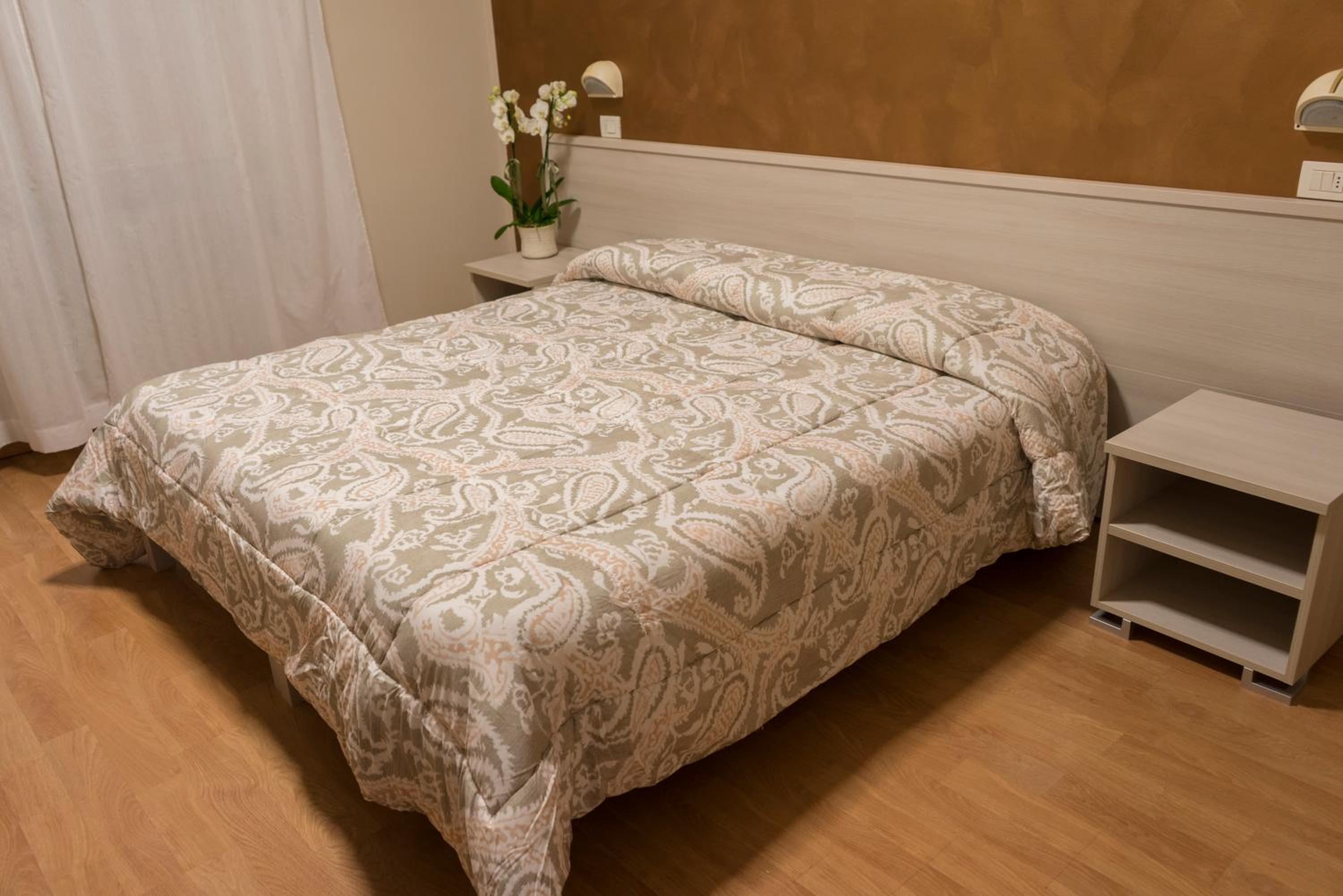 Double Room - Photo 1