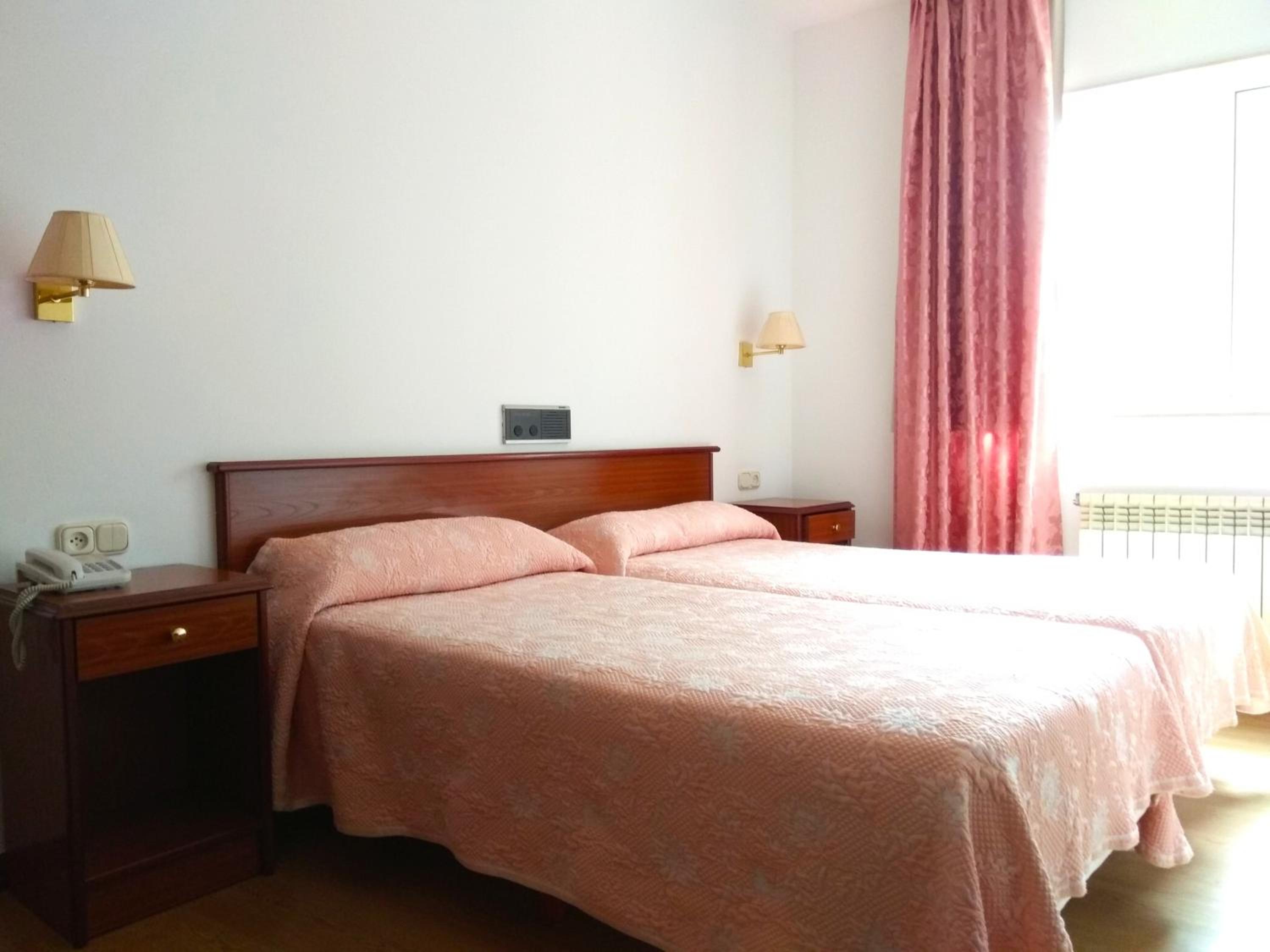 Habitación Doble con Baño Privado