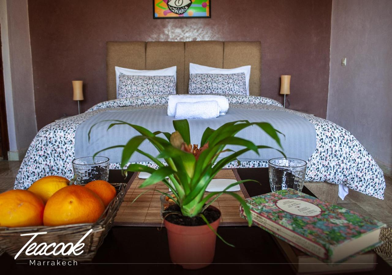 Junior Suite with Pool View - Photo 2
