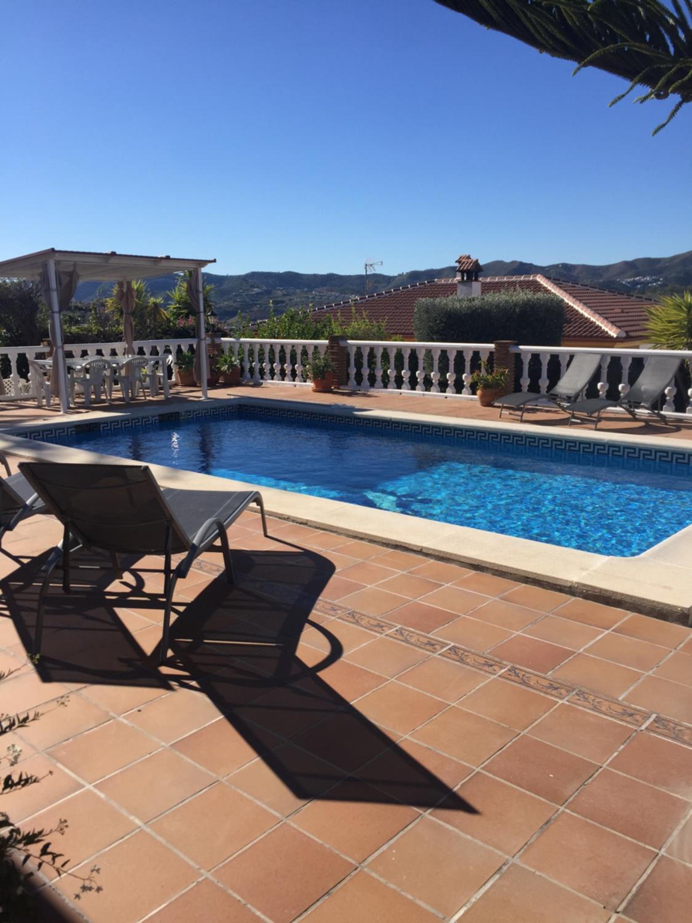 Villa photo 3