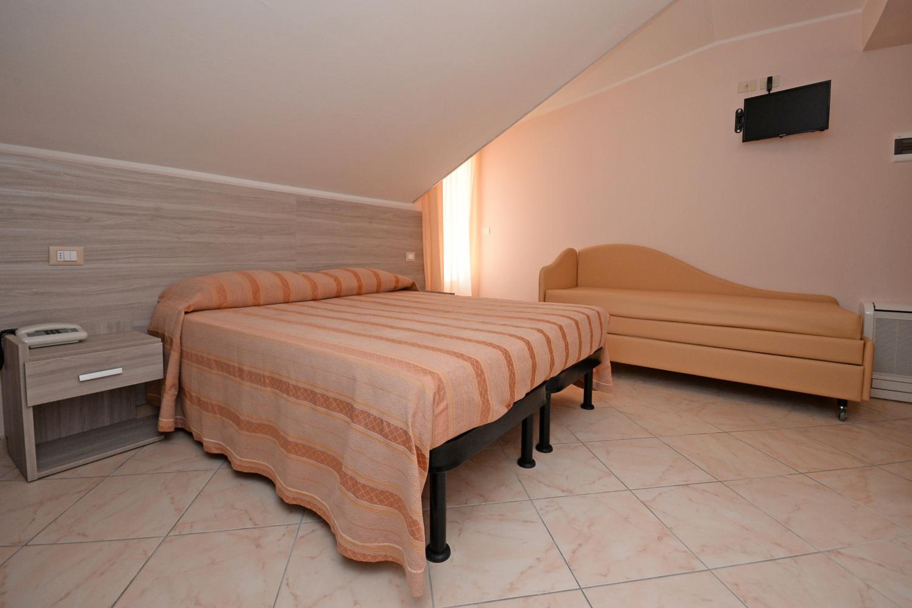 Economy Double Room