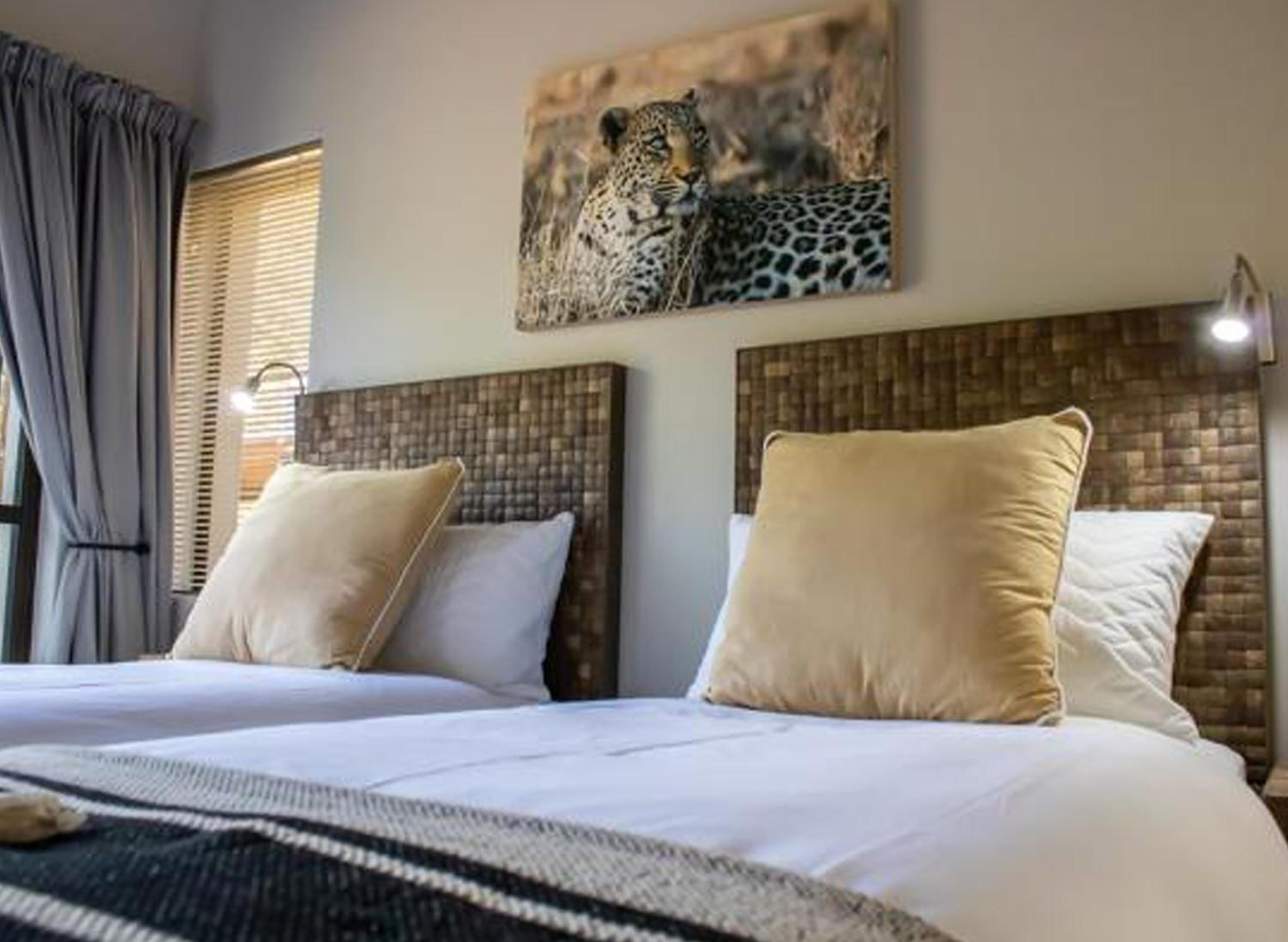 Twin Room - Photo 8