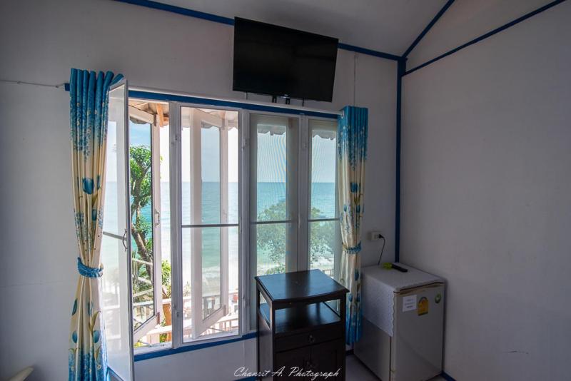 Superior Double Room with Sea View - Photo 6