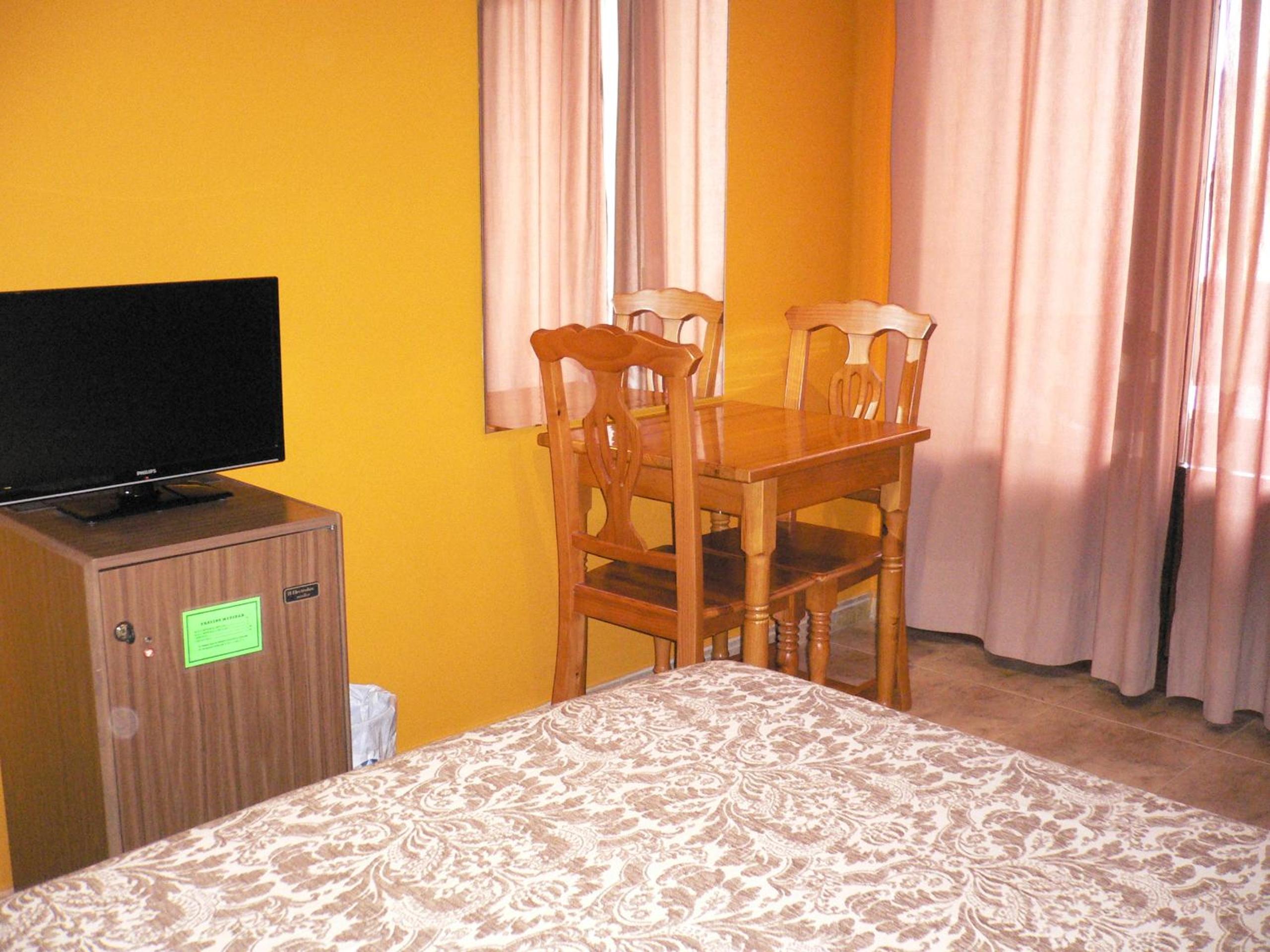 Economy Double Room photo 3