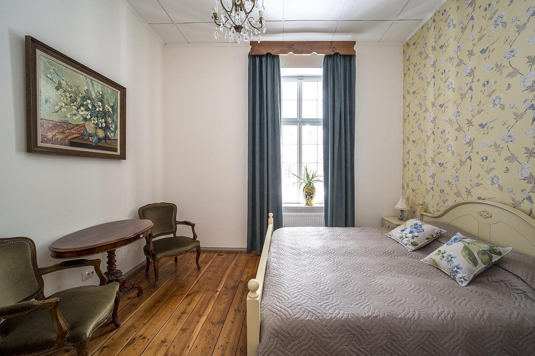 One-Bedroom Suite - Photo 1