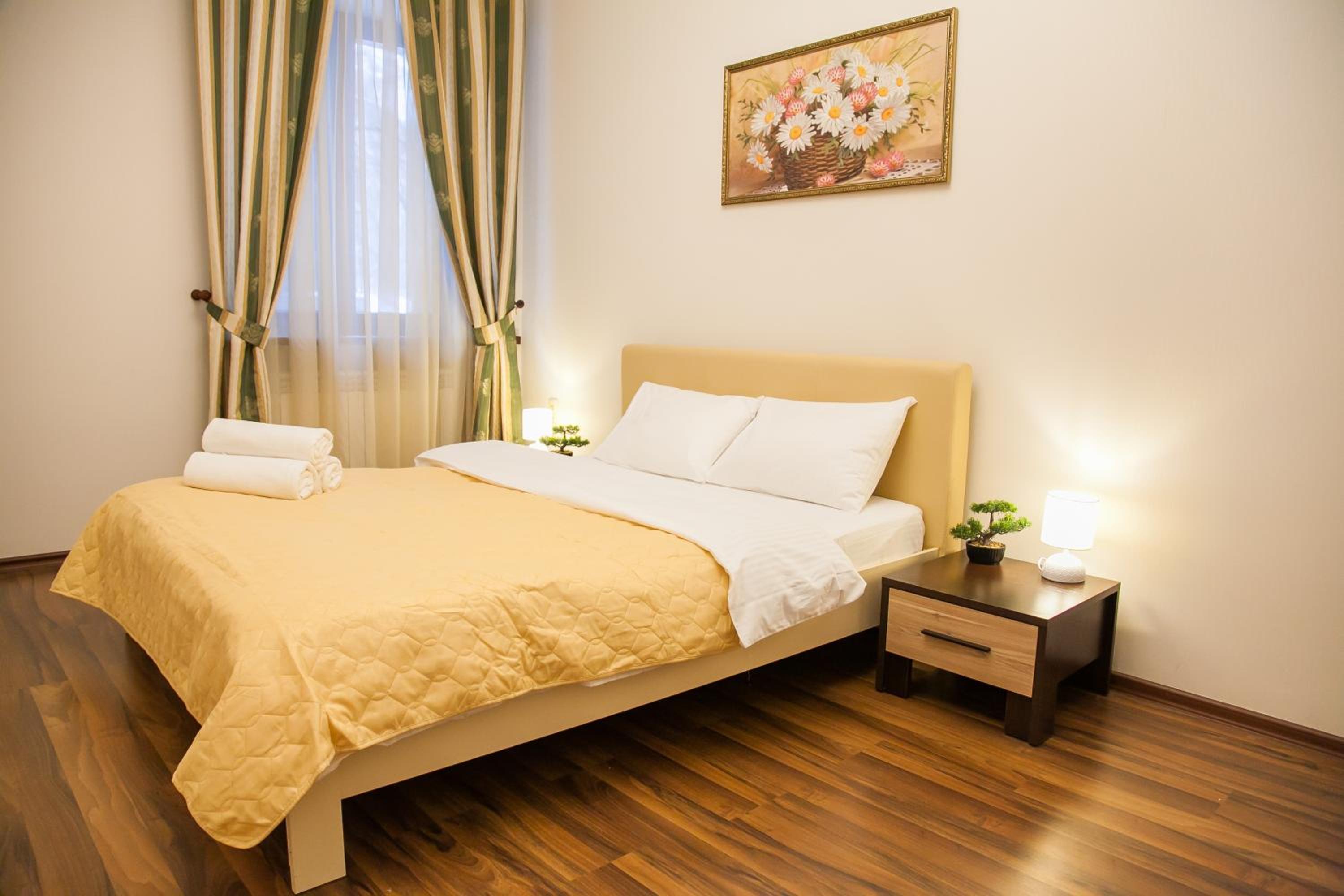Superior Two-Bedroom Apartment- Proreznaya 3
