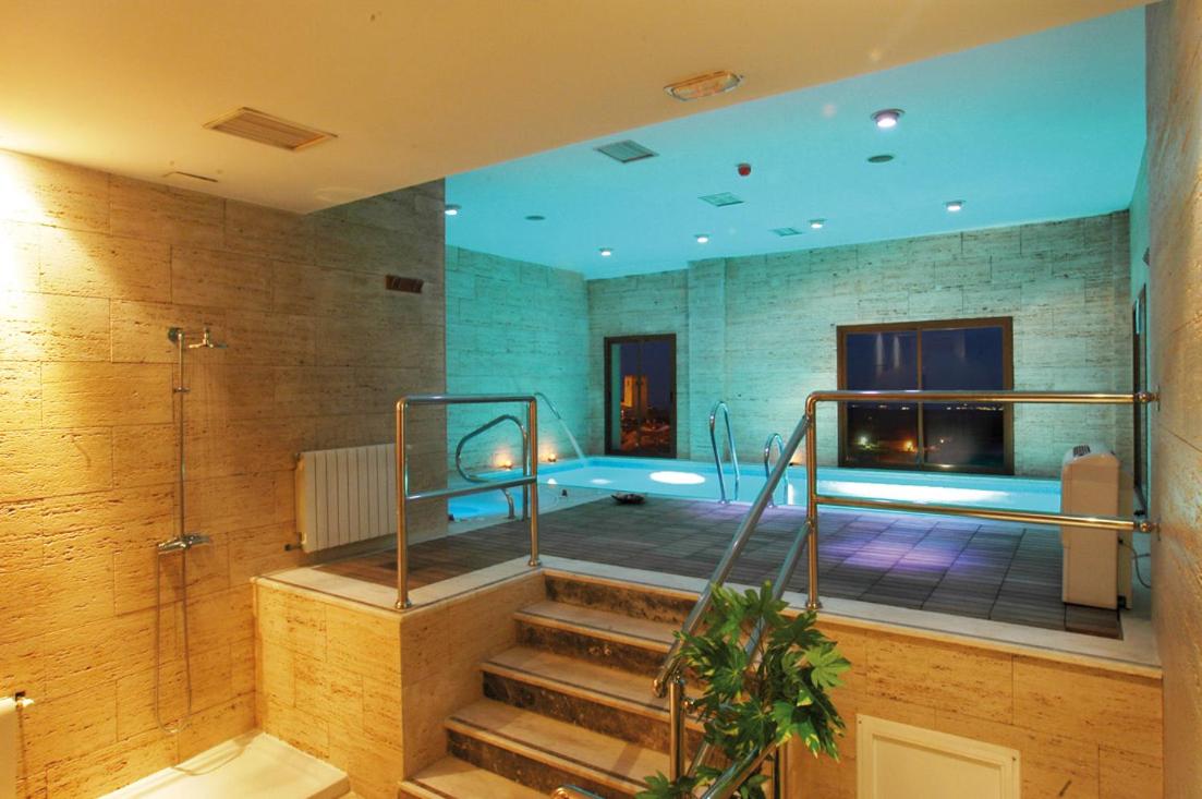 Double Room with Valley View and Spa Access photo 3