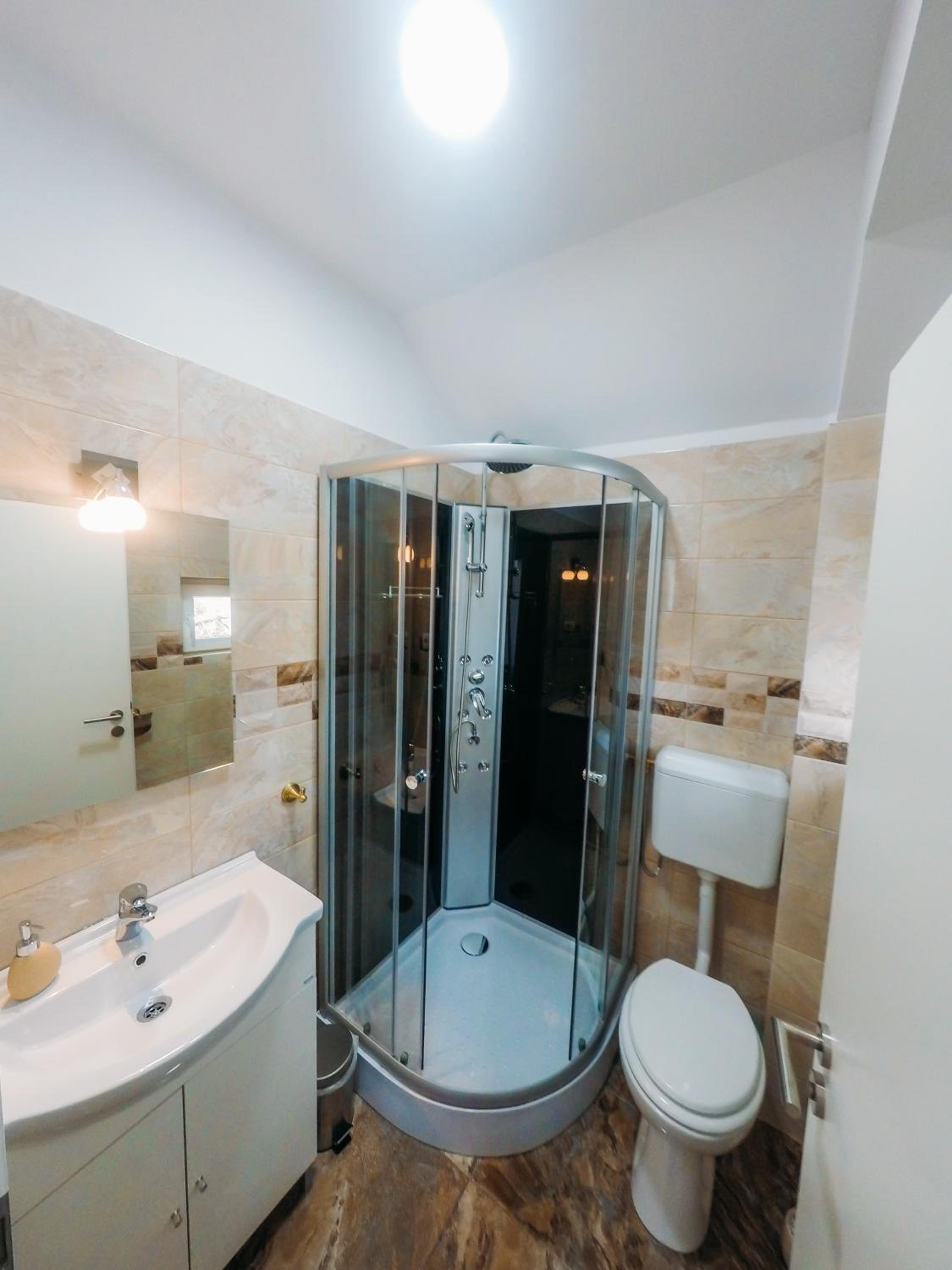Family Room with Private Bathroom - Photo 7
