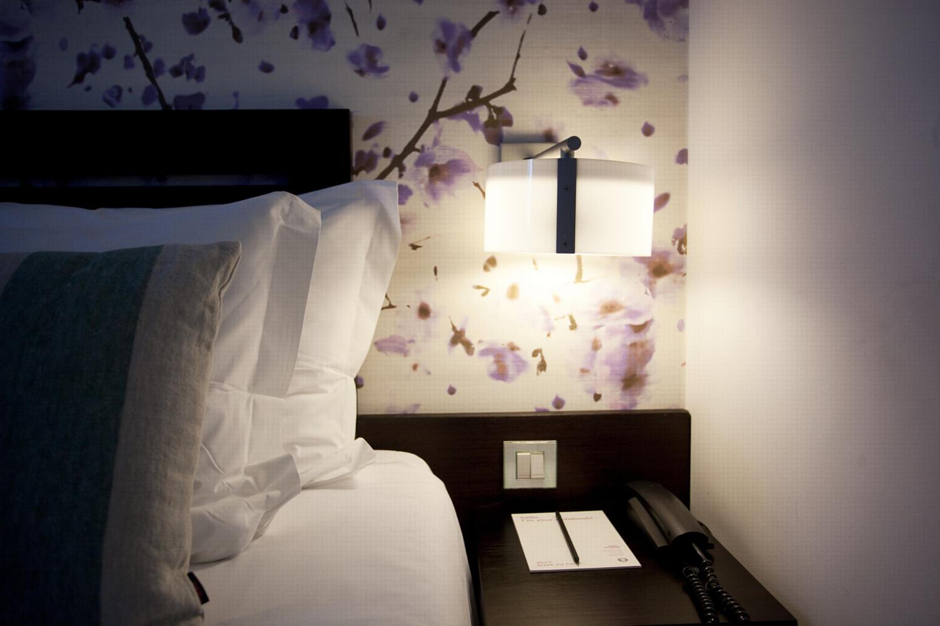 Standard Double or Twin Room with Interior view - Photo 3