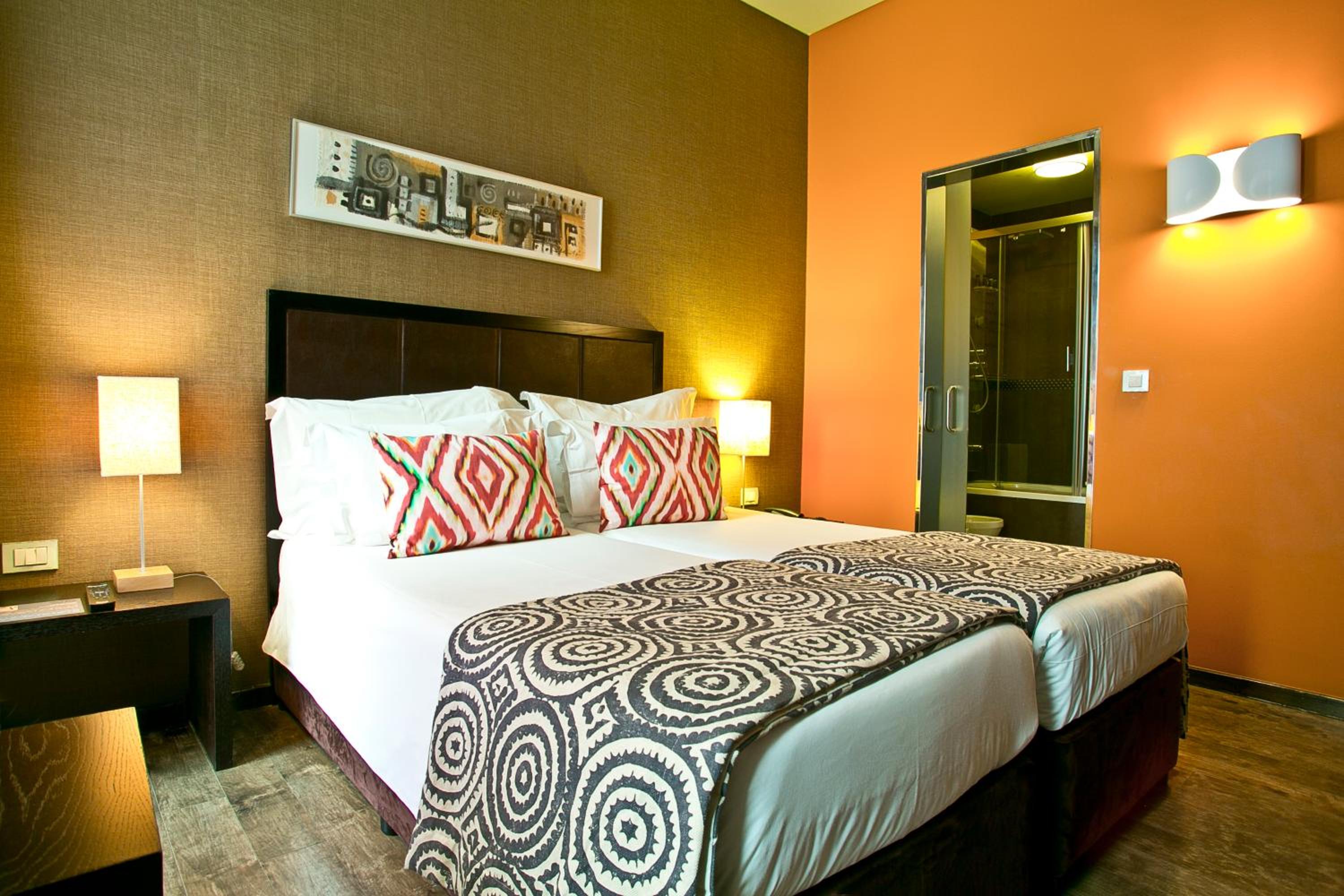 Standard Double or Twin Room with Interior view - Photo 6