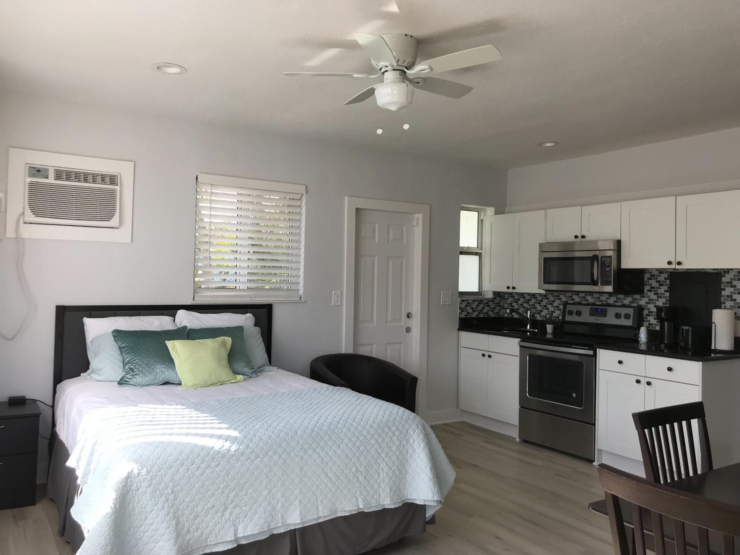 Apartment photo 2
