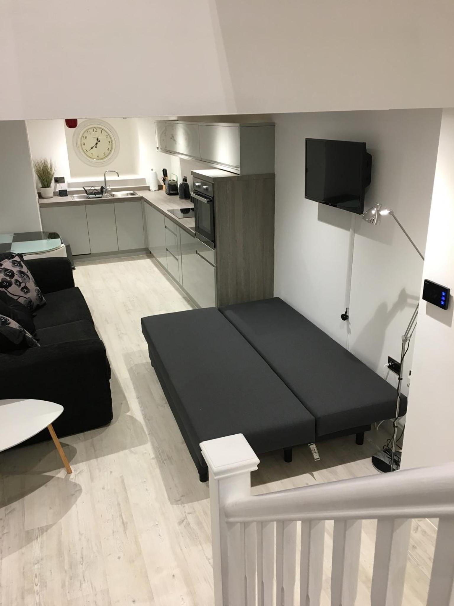 One-Bedroom Apartment - Photo 33
