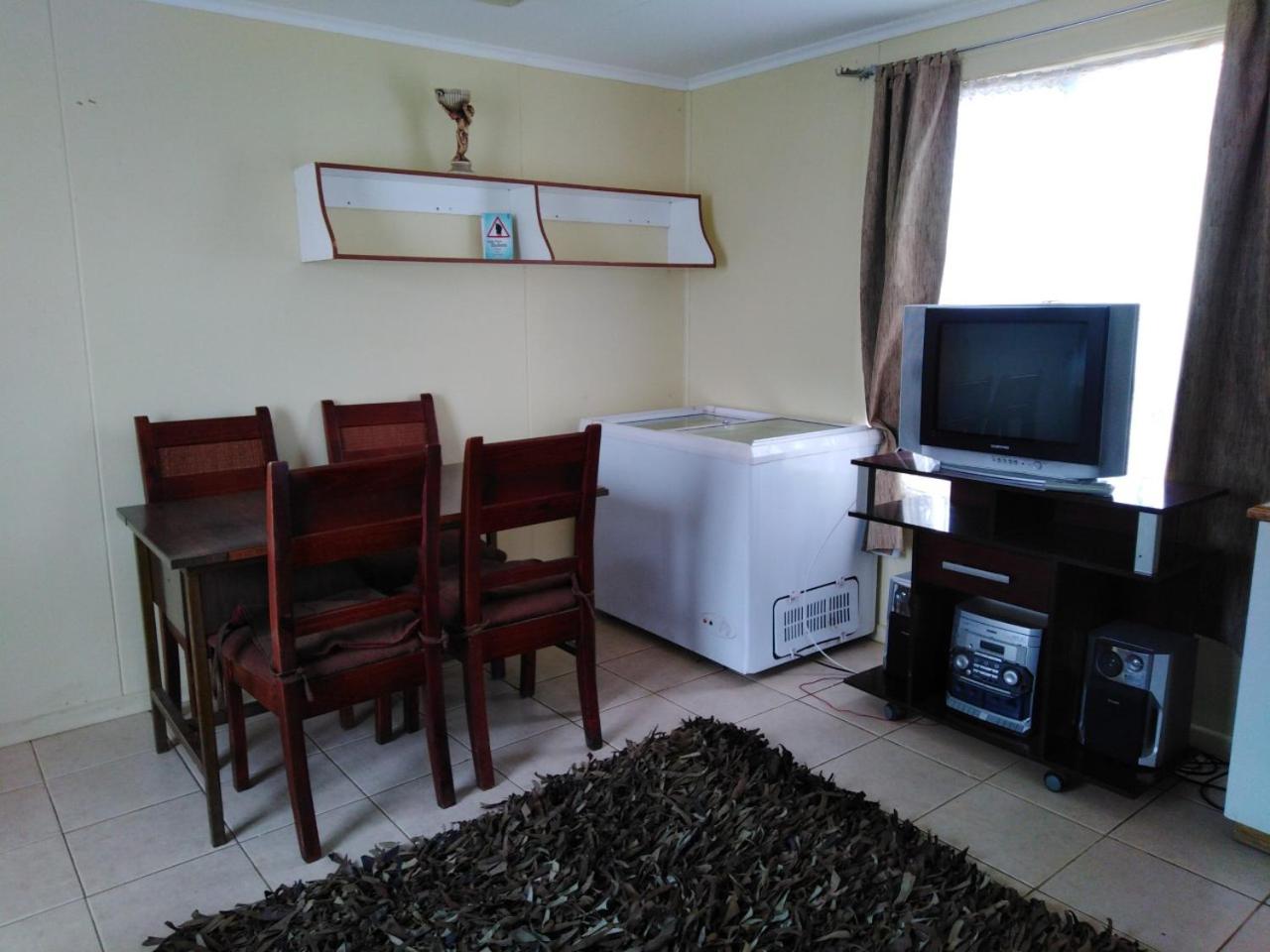 One-Bedroom House photo 3