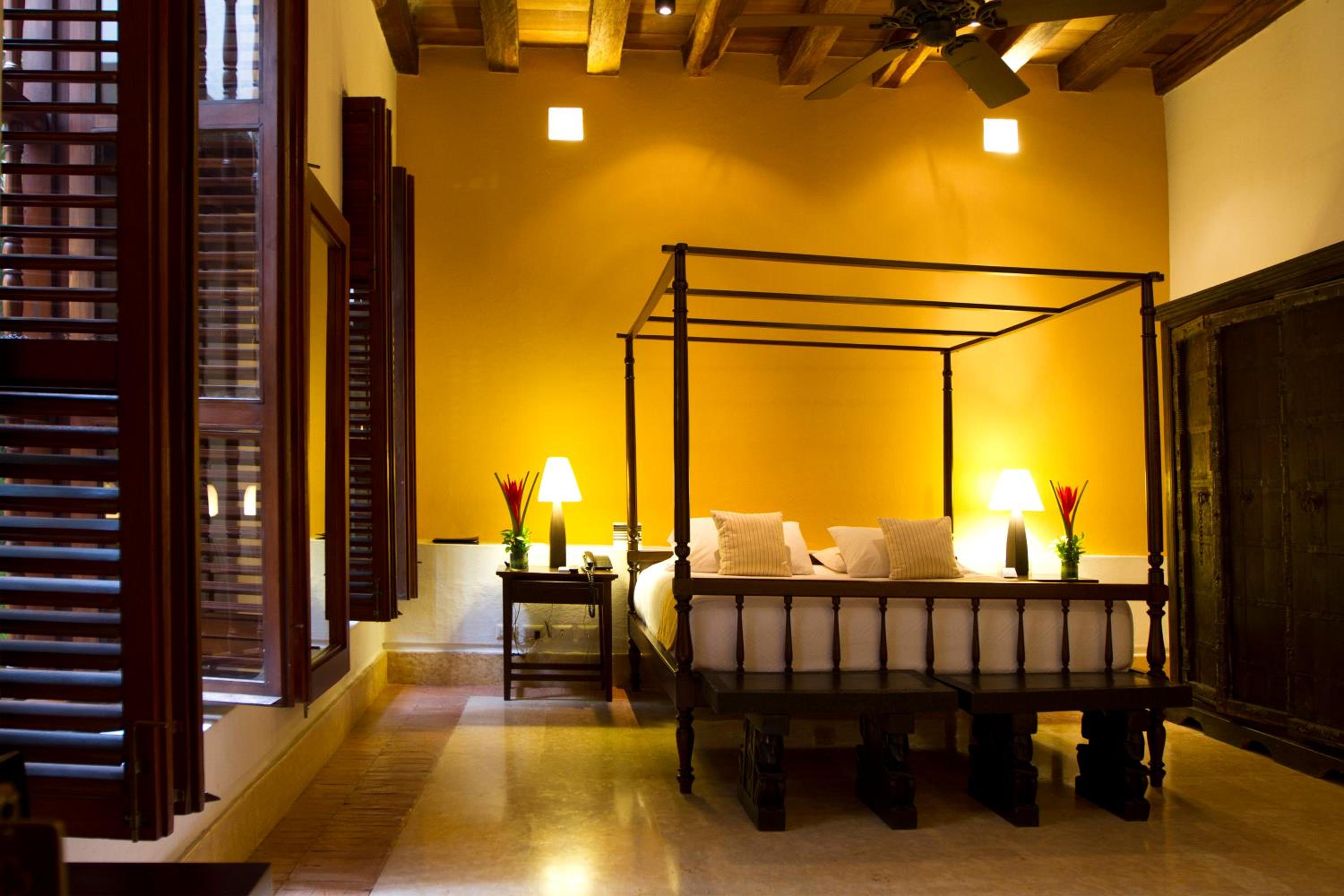 Deluxe Junior Suite - Photo 2