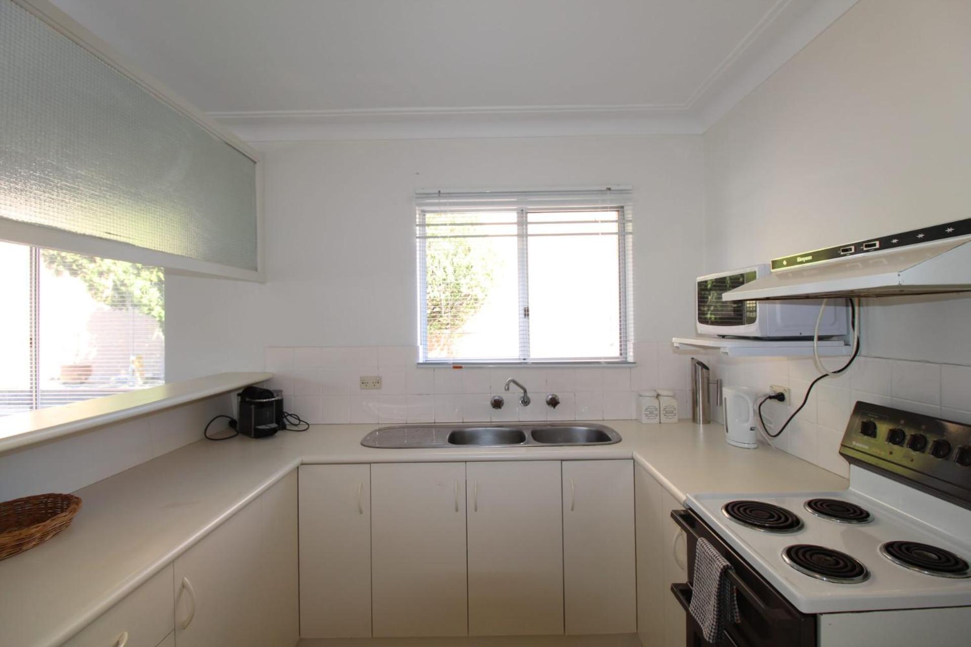 One-Bedroom Apartment - Photo 9