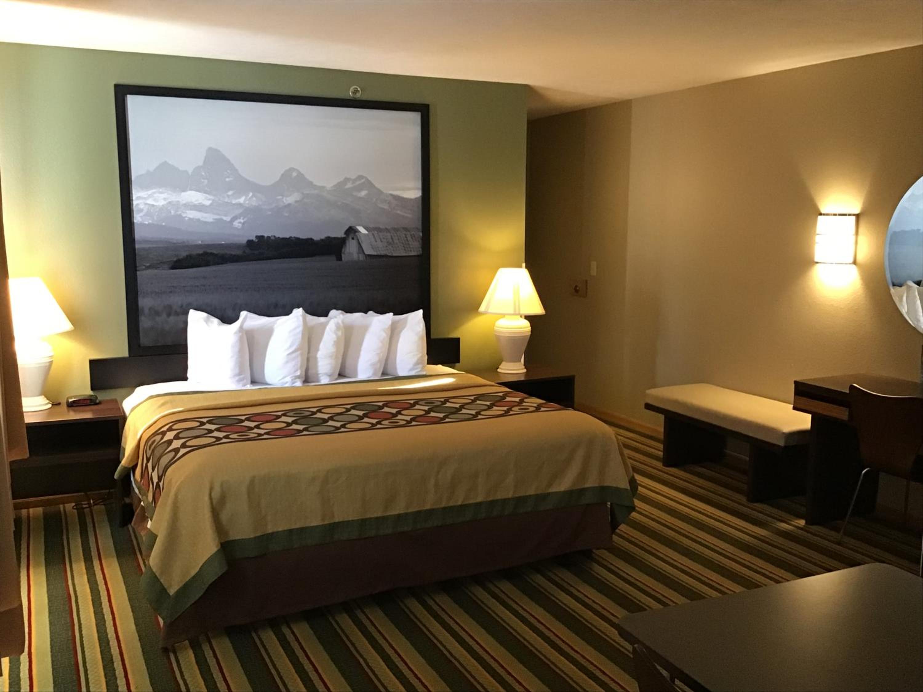 King Room - Non-Smoking photo 2