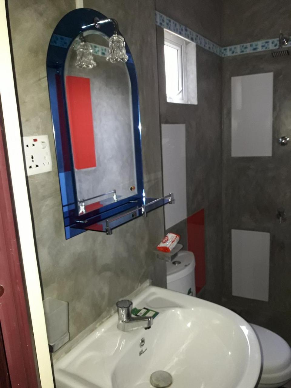 Standard Triple Room - Photo 8