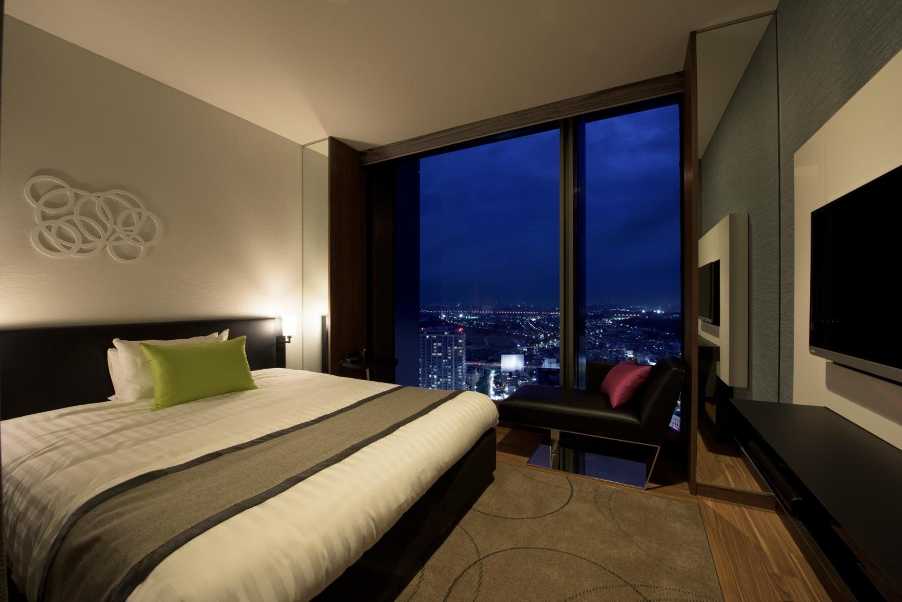 Superior Double Room with City View - Non-Smoking photo 3