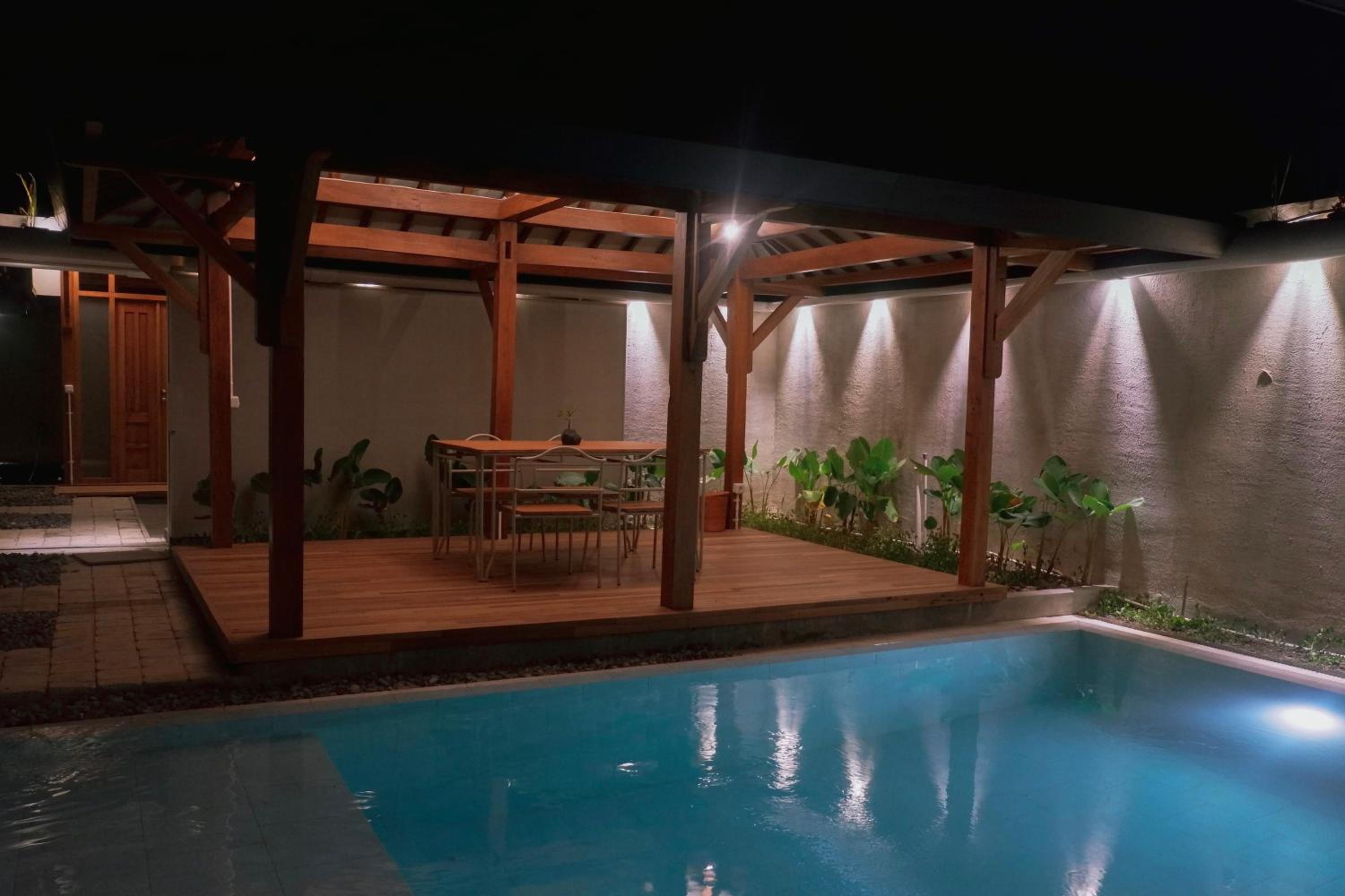 Manik Villa with Private Pool - Photo 4