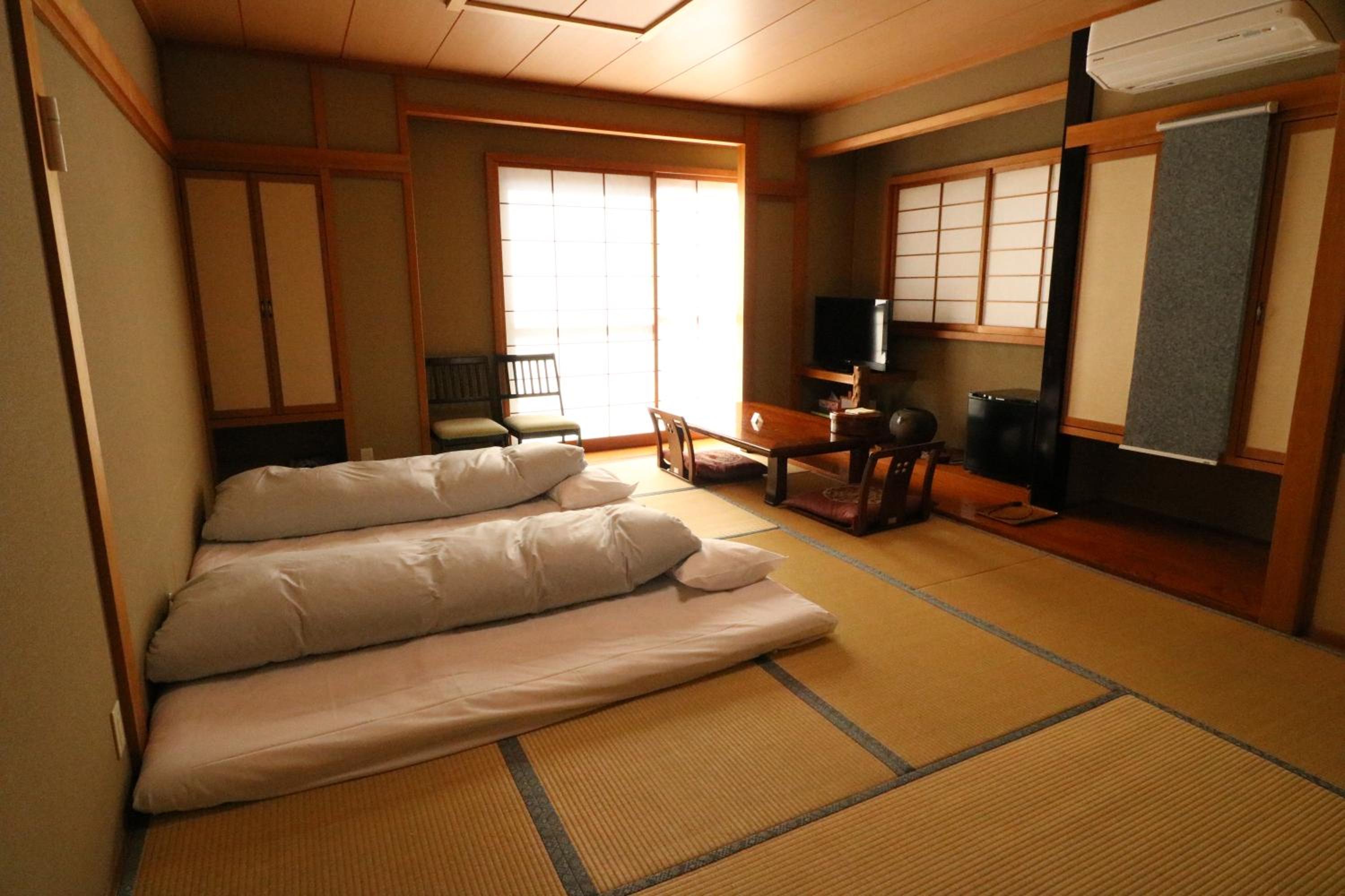 Japanese-Style Room - Photo 6