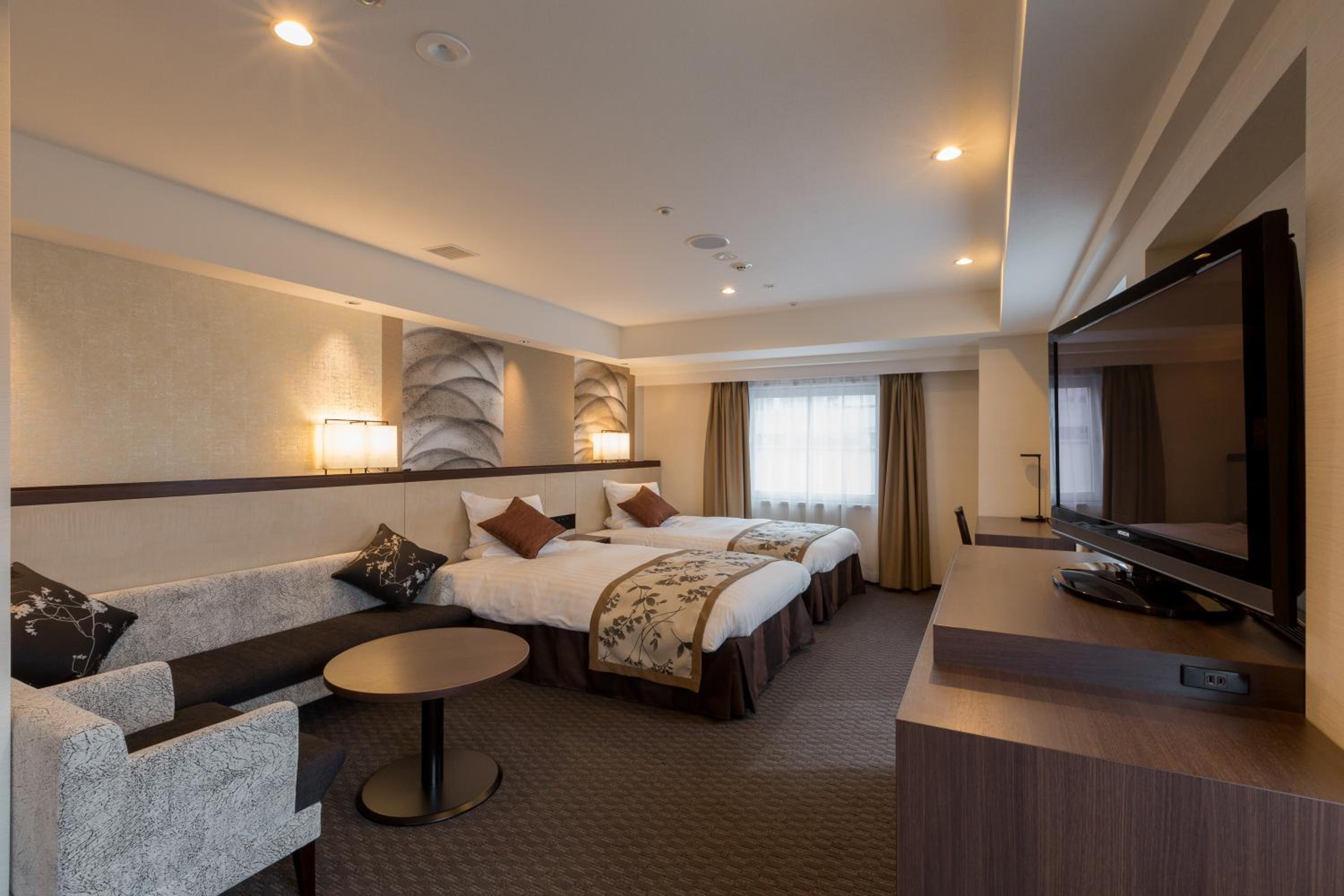 Deluxe Twin Room - Non-Smoking - Photo 2
