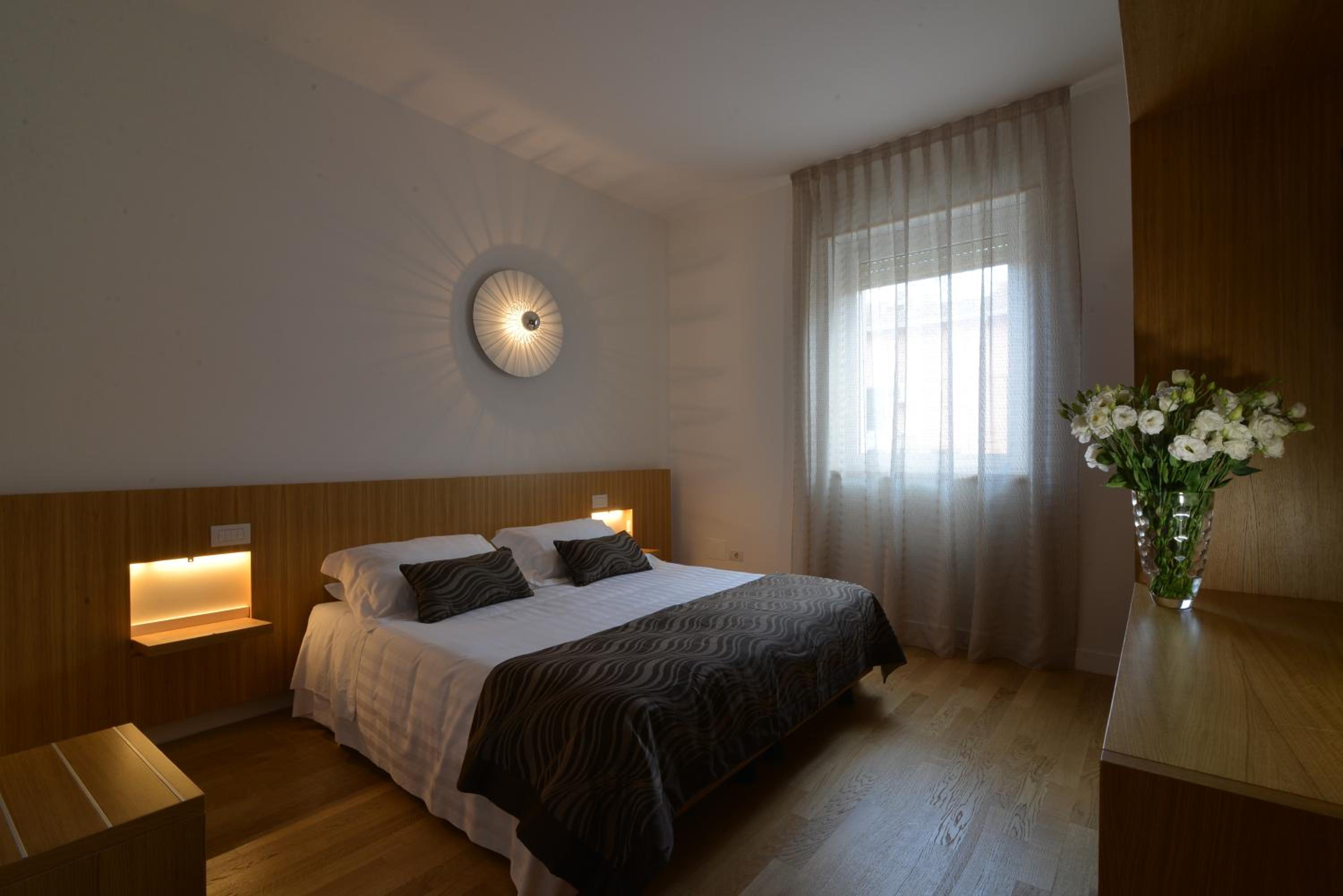 Double Room - Photo 3