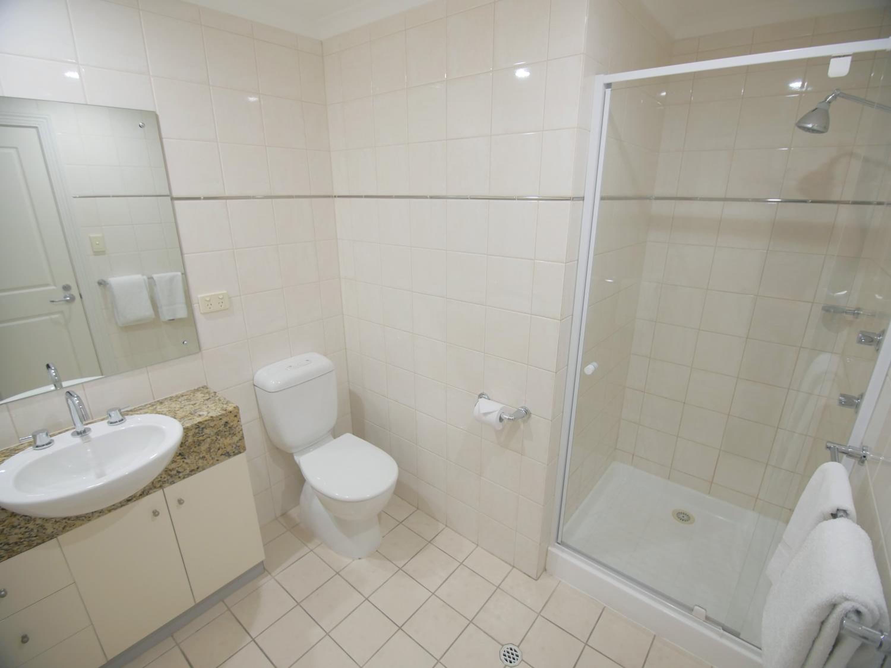 One Bedroom Apartment - Photo 2