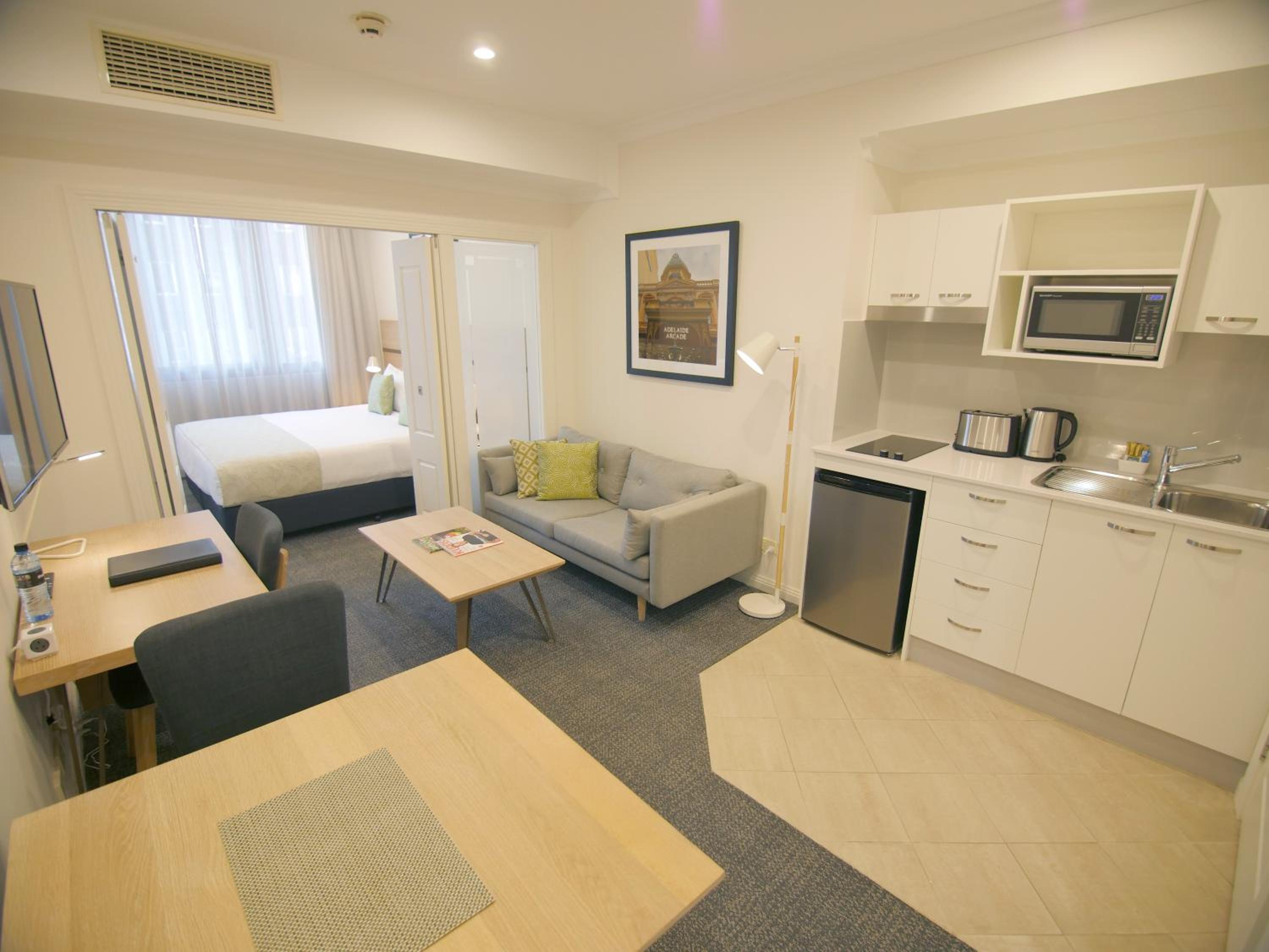 One Bedroom Apartment - Photo 3