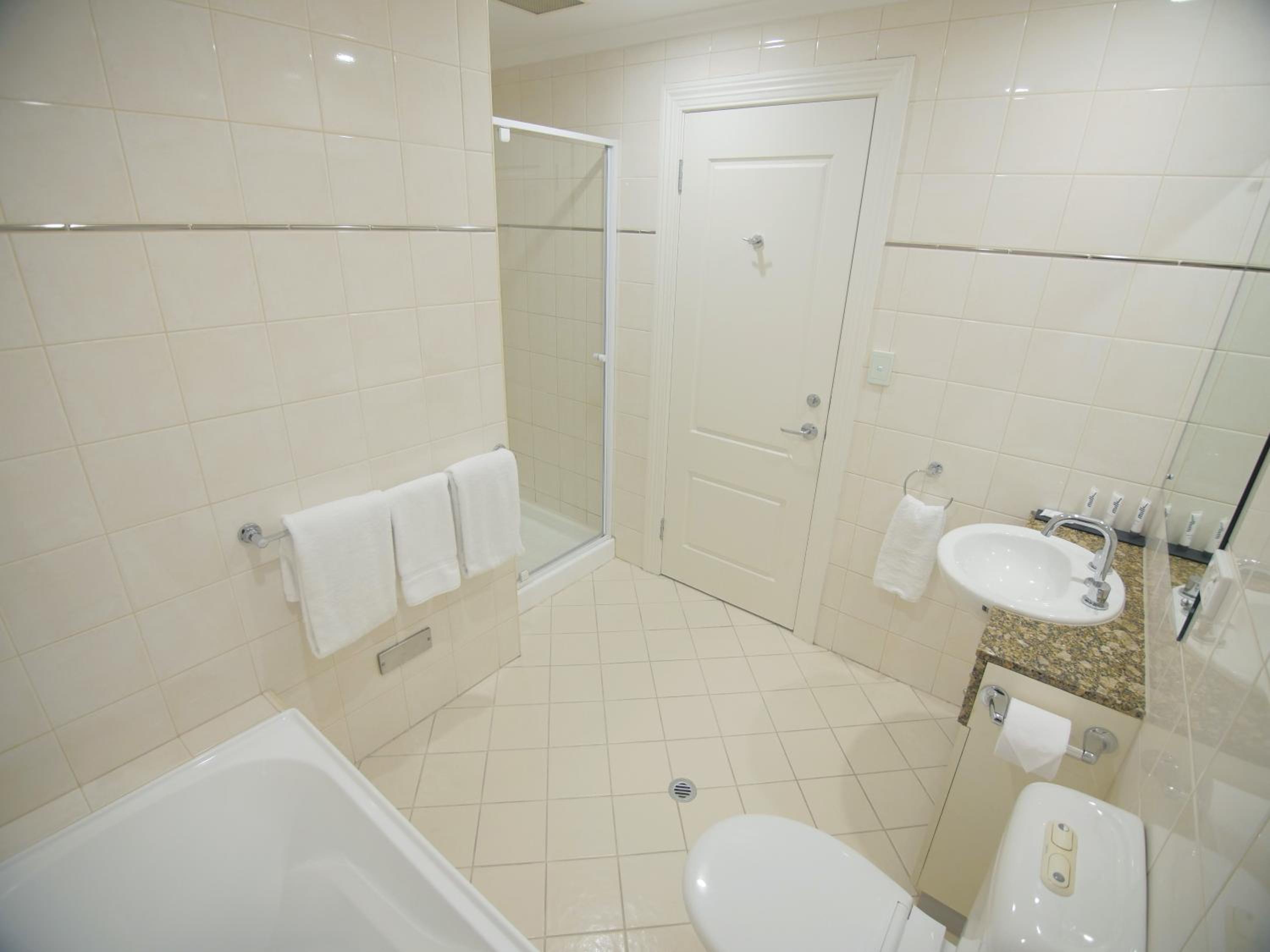 Two Bedroom Apartment - Photo 10